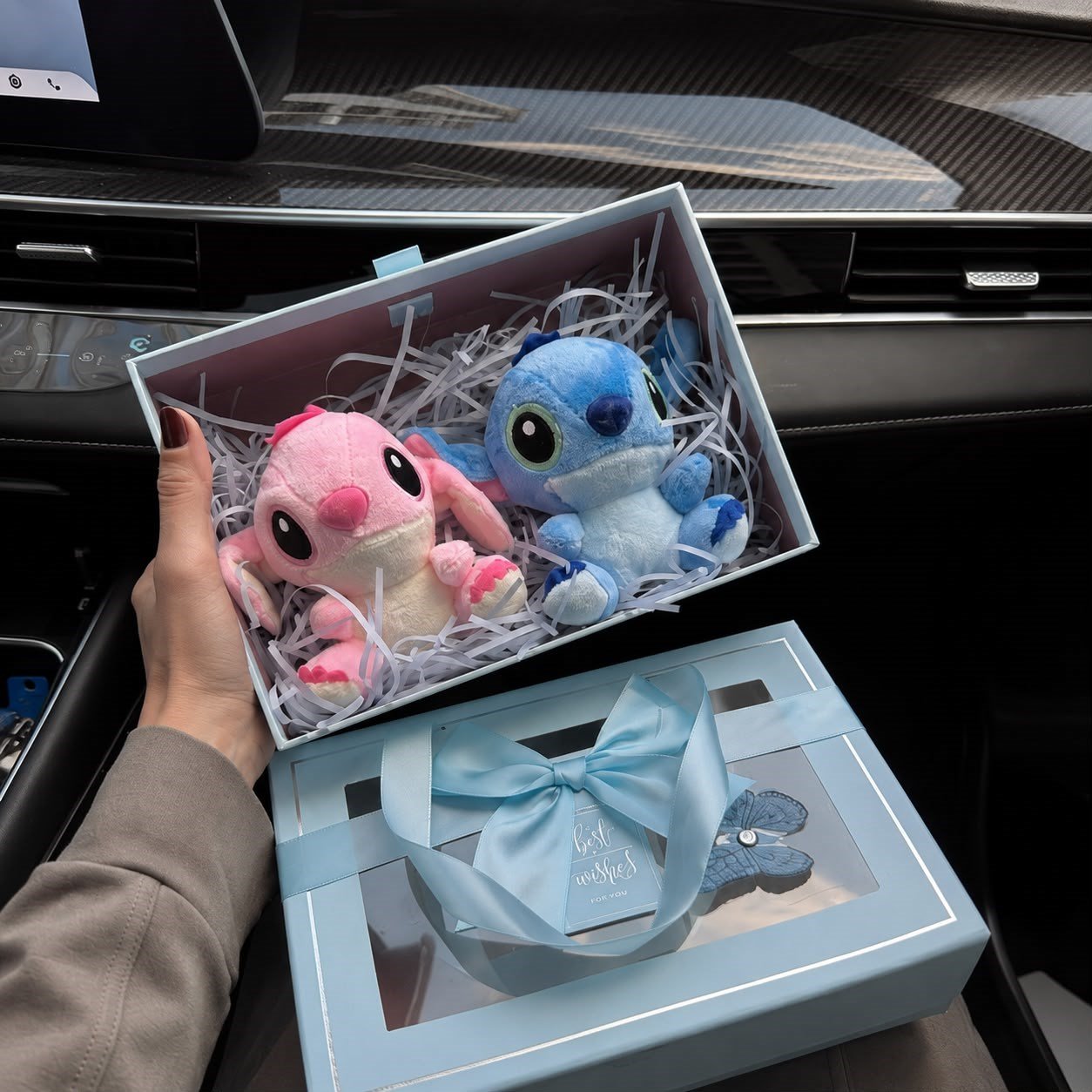 Kelebekli çantada stitch ve angel