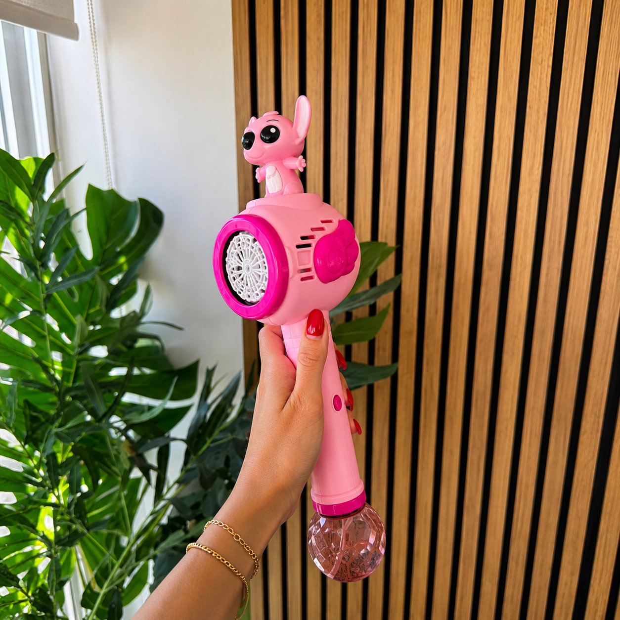 Otomatik baloncuk çıkartan Stitch tabanca