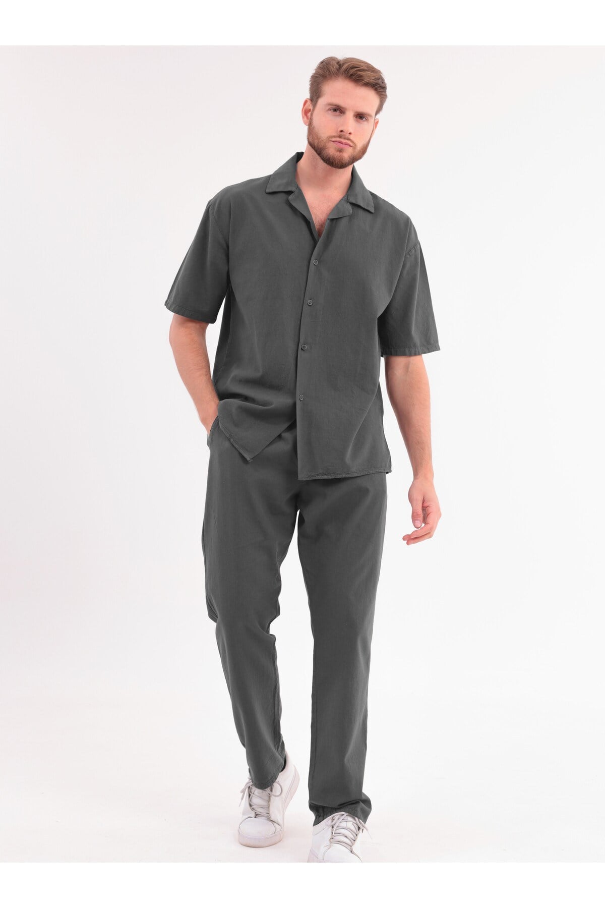 Erkek Haki Keten Takım Oversize Gömlek & Pantolon 2’li Set Bağcıklı Rahat Yazlık Kombin