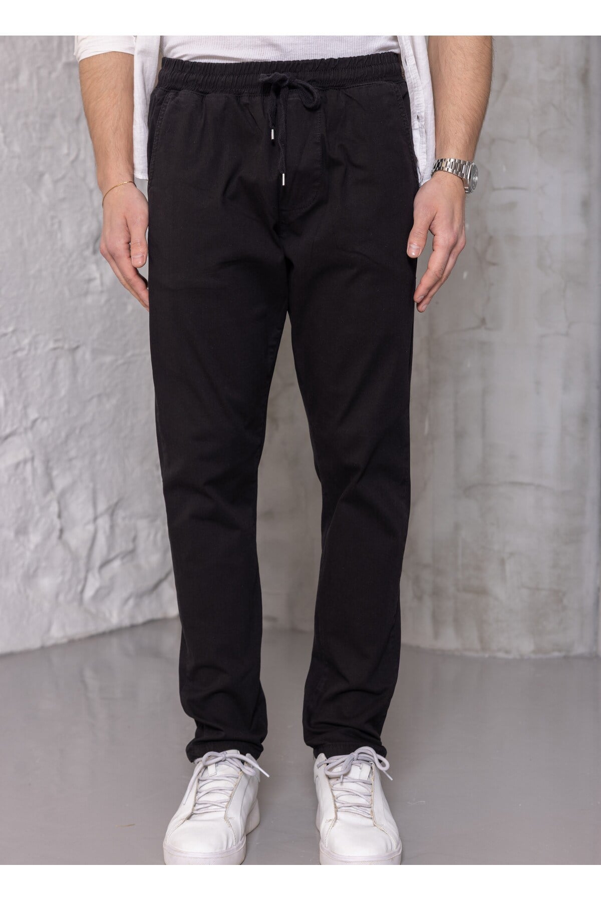 Erkek Siyah Jogger Pantolon – Rahat Kesim, Bağcıklı, Mevsimlik Günlük Kullanım