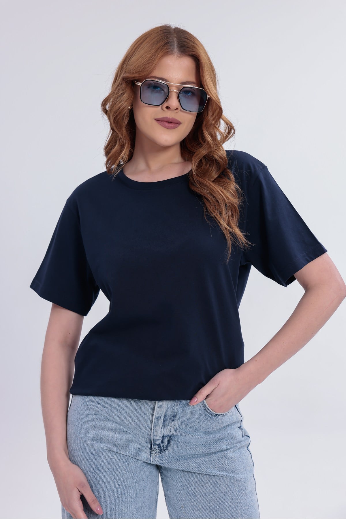 Kadın Lacivert Basic Tişört – Regular Fit Bisiklet Yaka %100 Pamuk 30/1 Süprem Kumaş Günlük T-Shirt