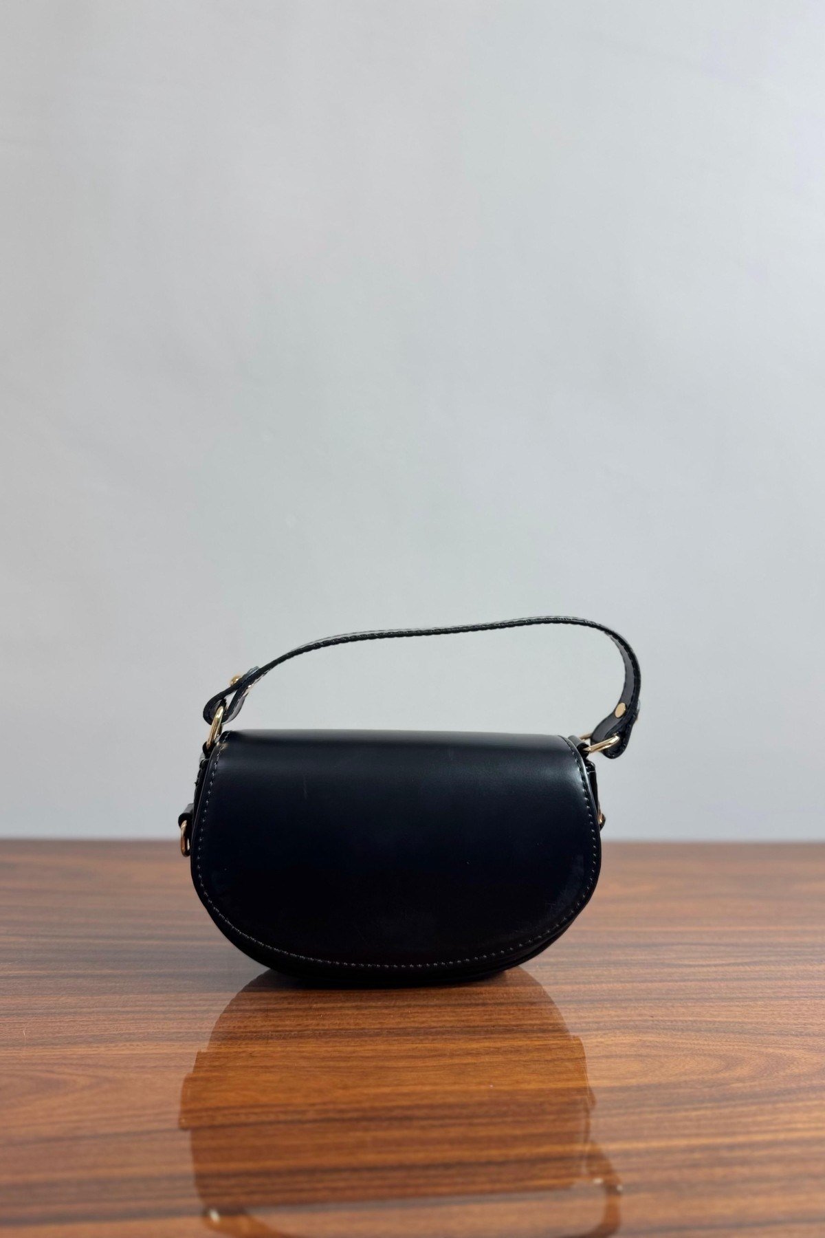 Mini Oval El Ve Omuz Çantası - Siyah