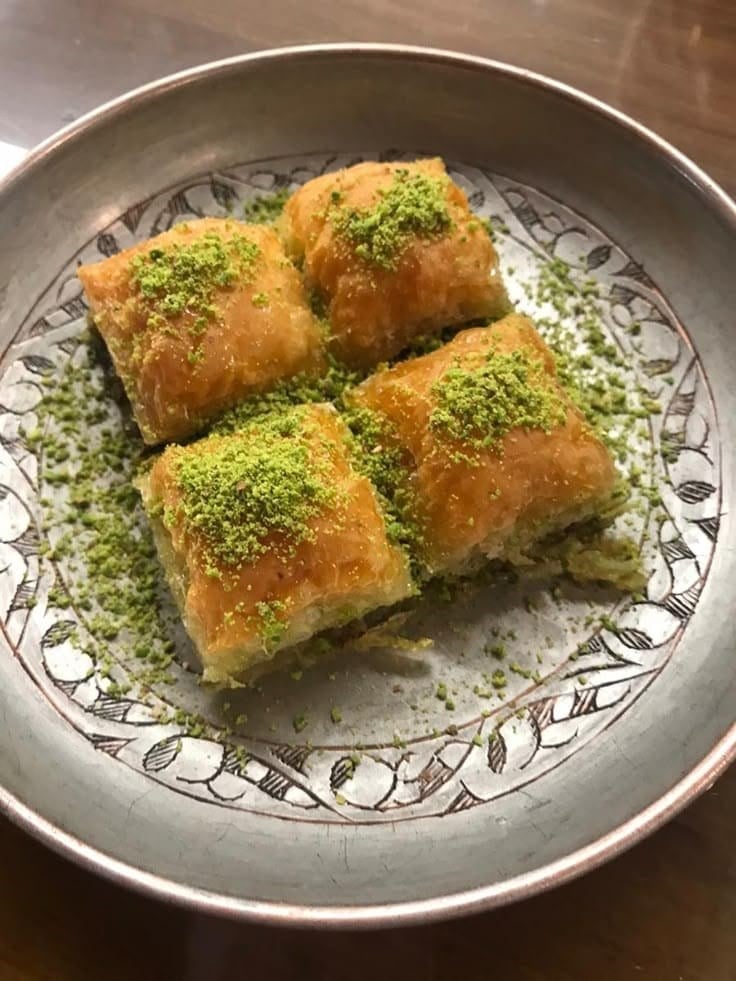 Bol Fıstıklı Antep Baklavası 1000 Gr