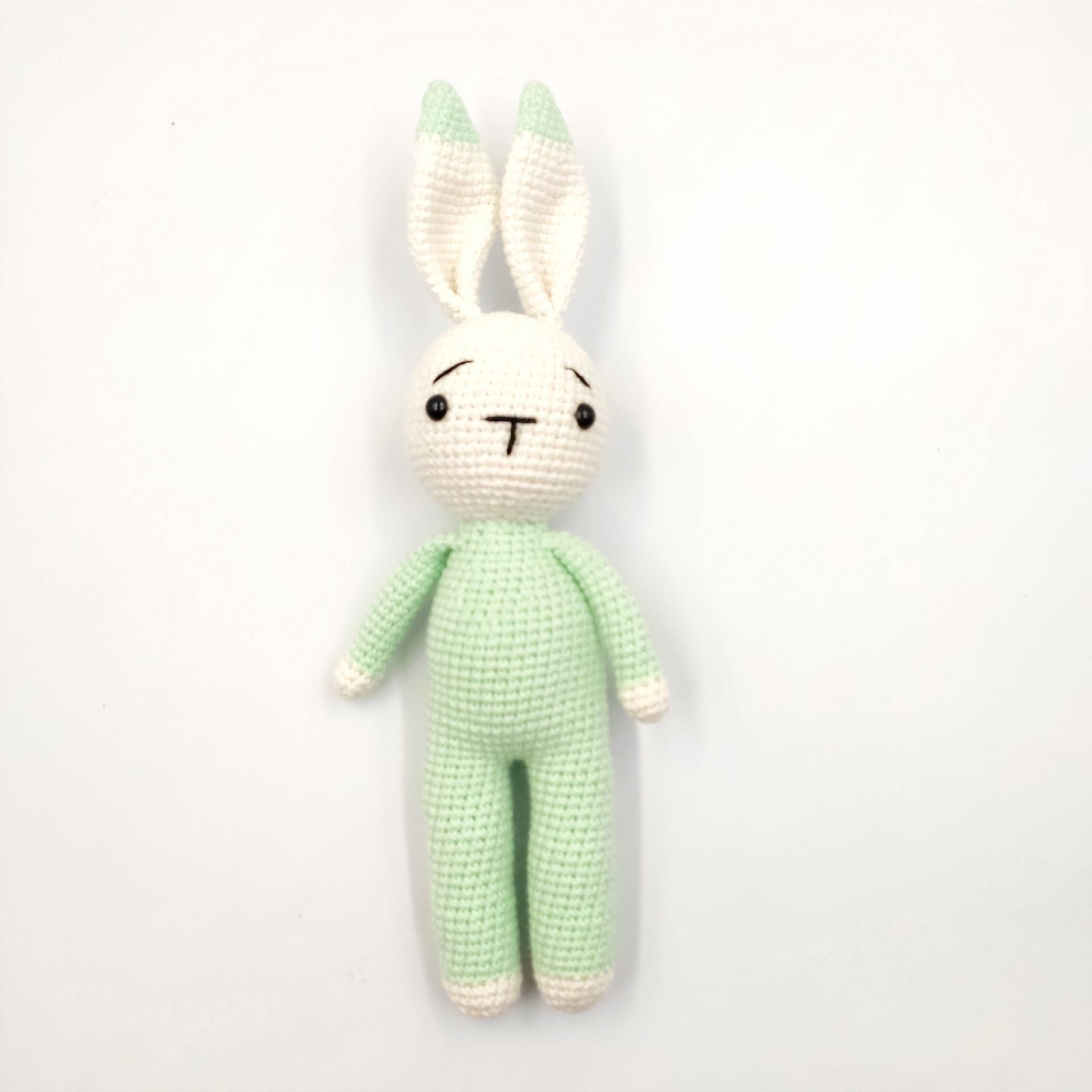 Yeşil Amigurumi Tavşan