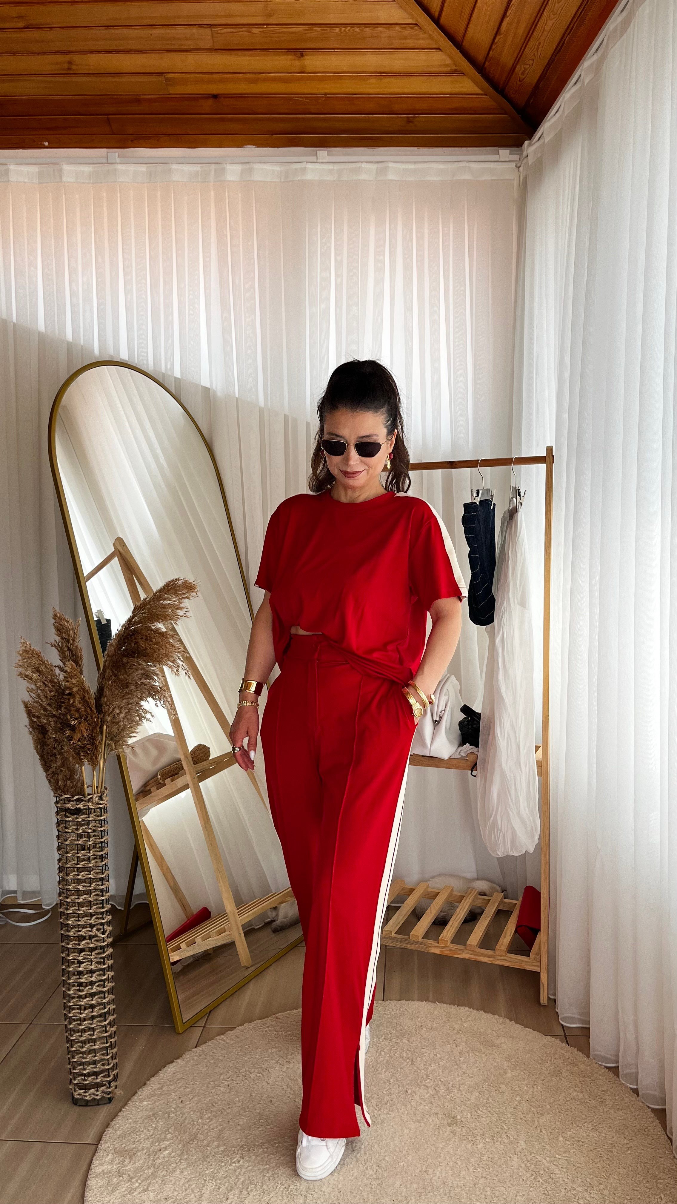 YANI ŞERİTLİ TAKIM