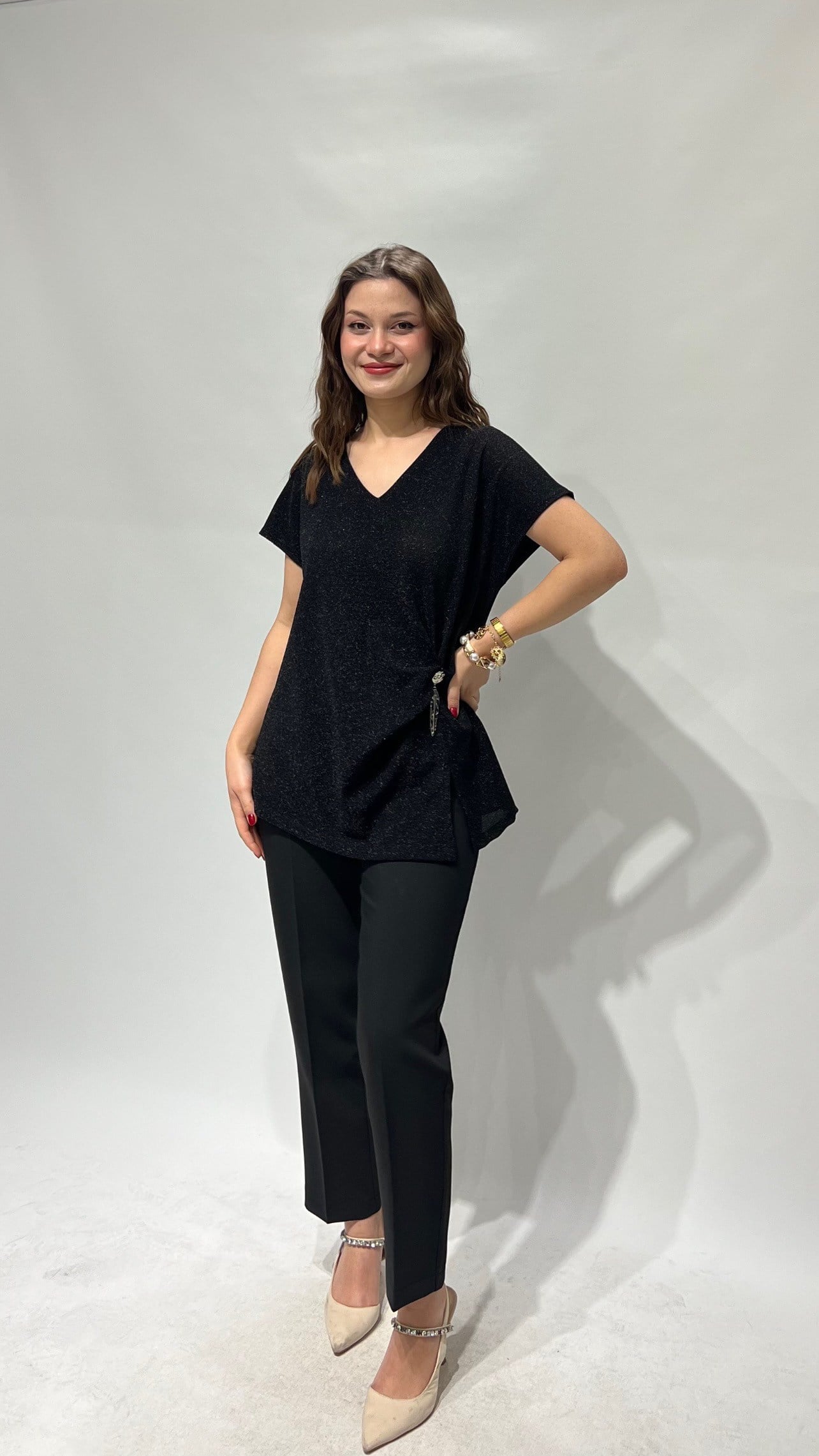 Simli Taş Detaylı Bluz