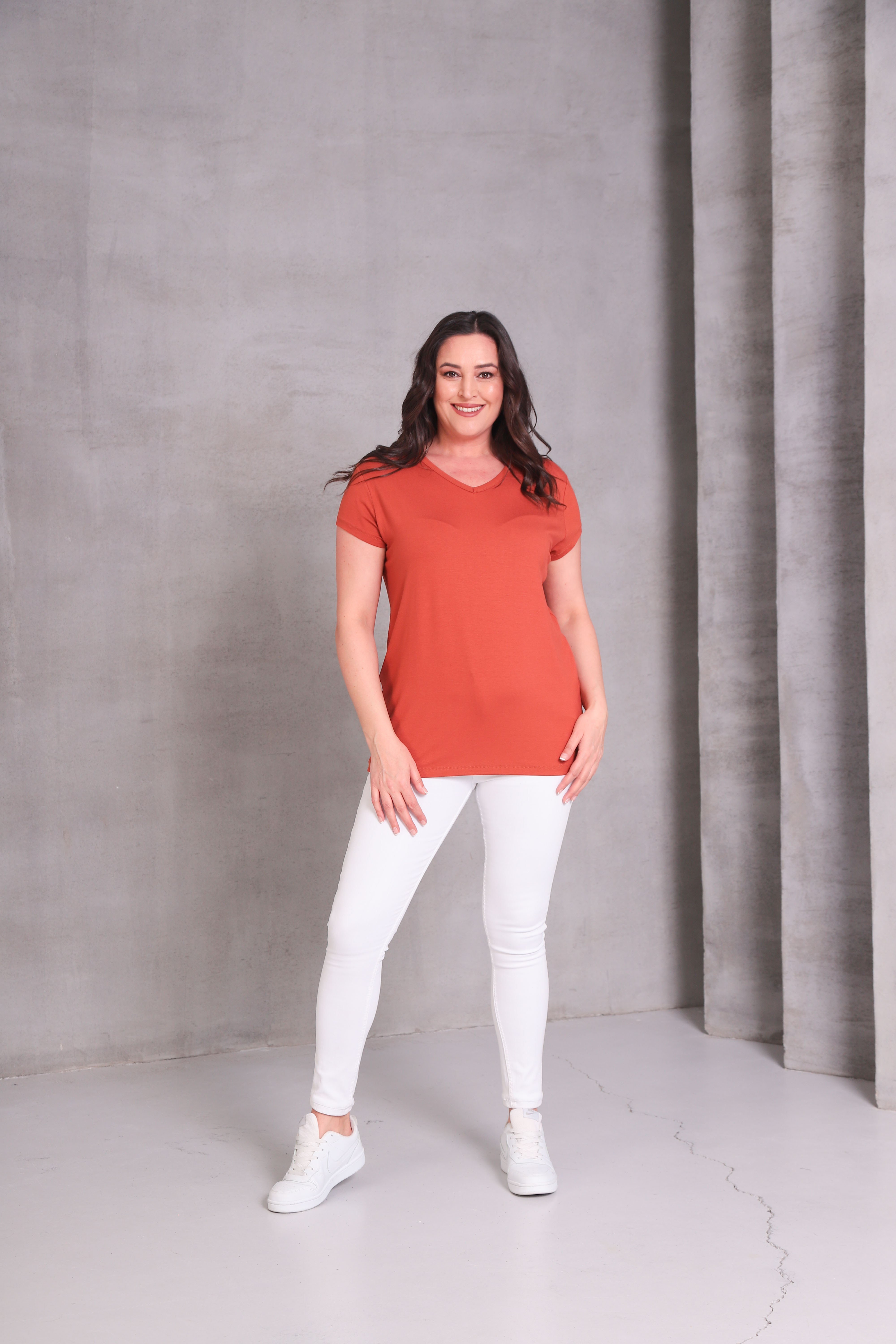 1112 V Yaka Basic Tshirt Kiremit