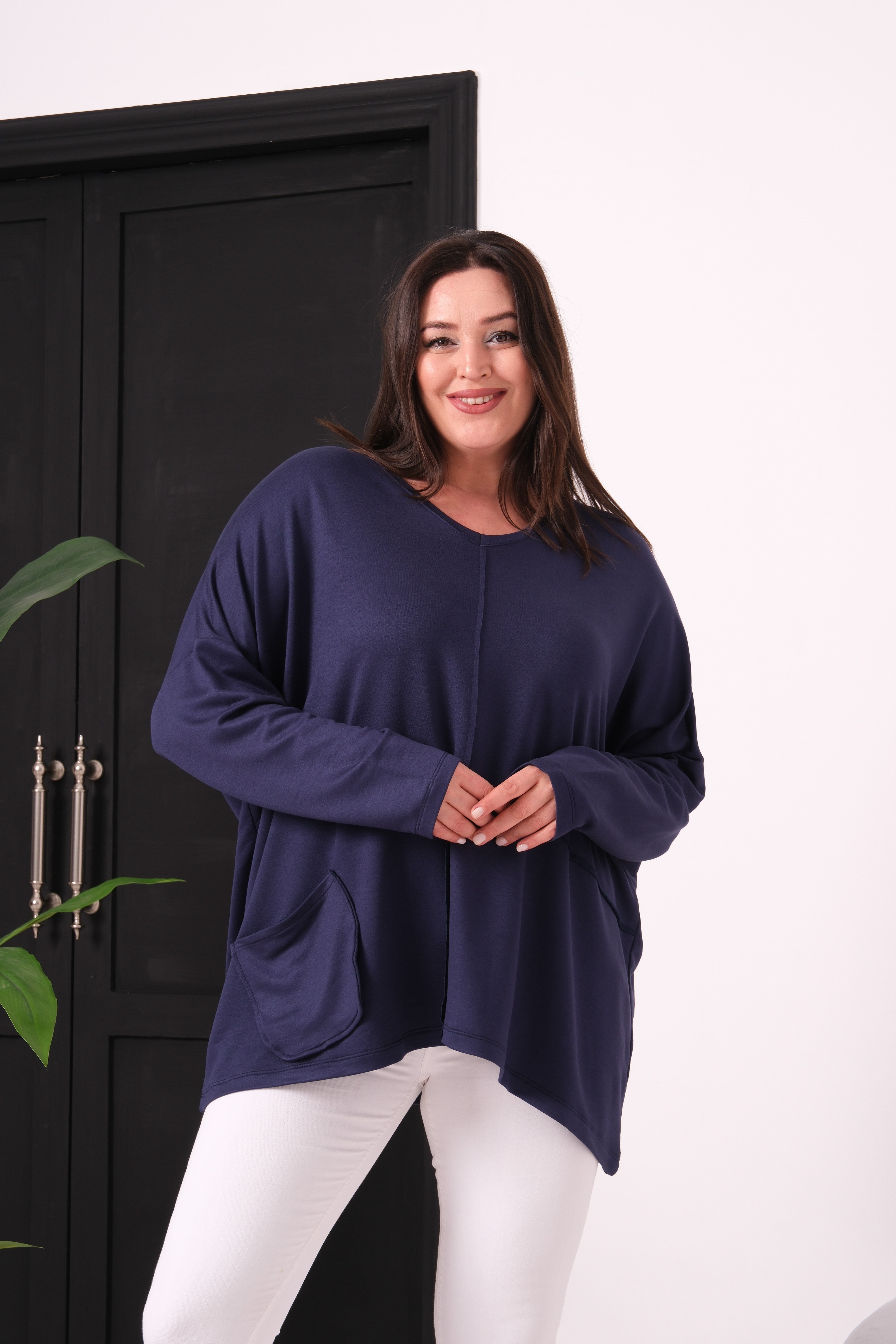 3630 V Yakalı Oversize Cepli Lacivert Bluz 
