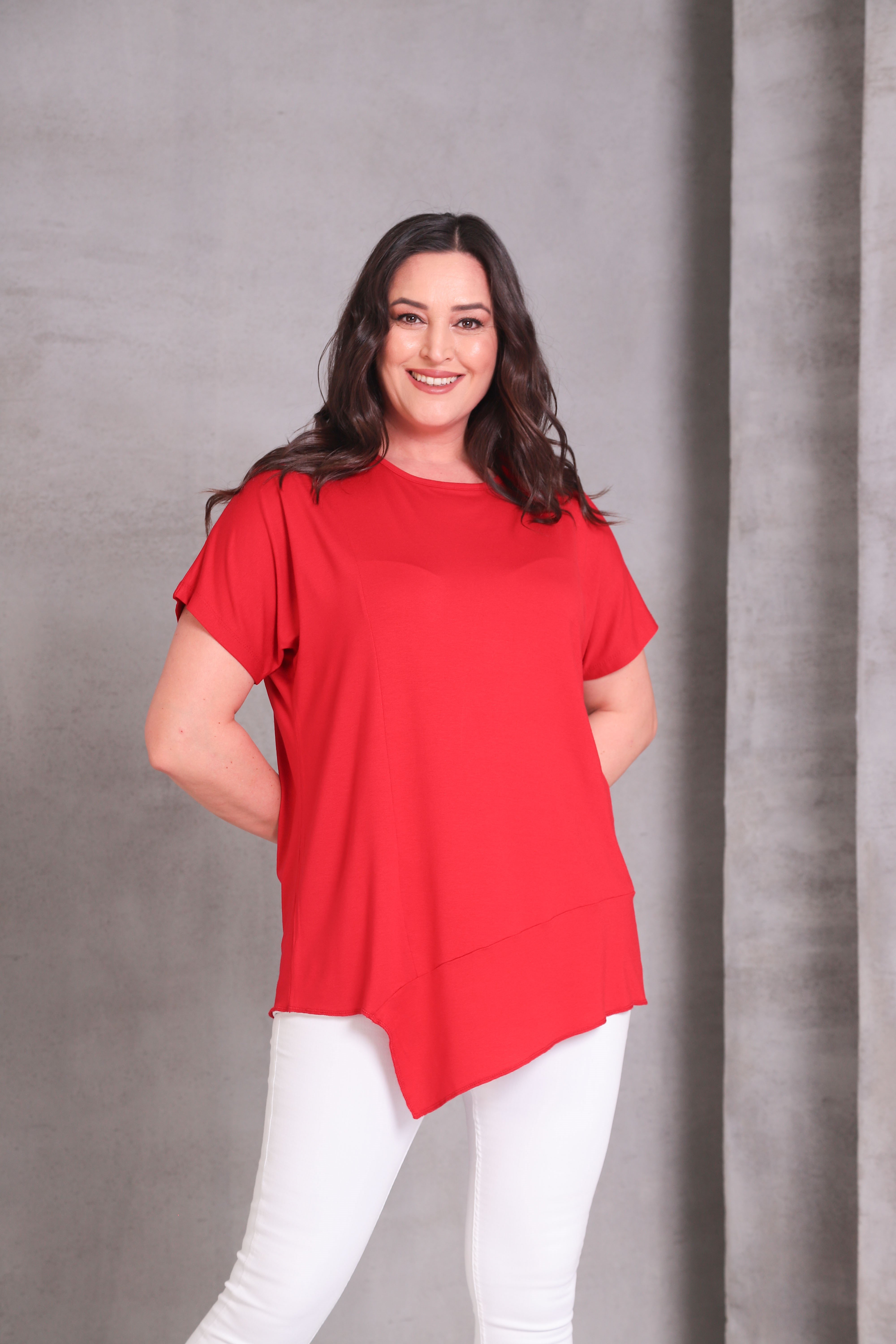 Asimetrik Kesim Basic T-shirt Kırmızı