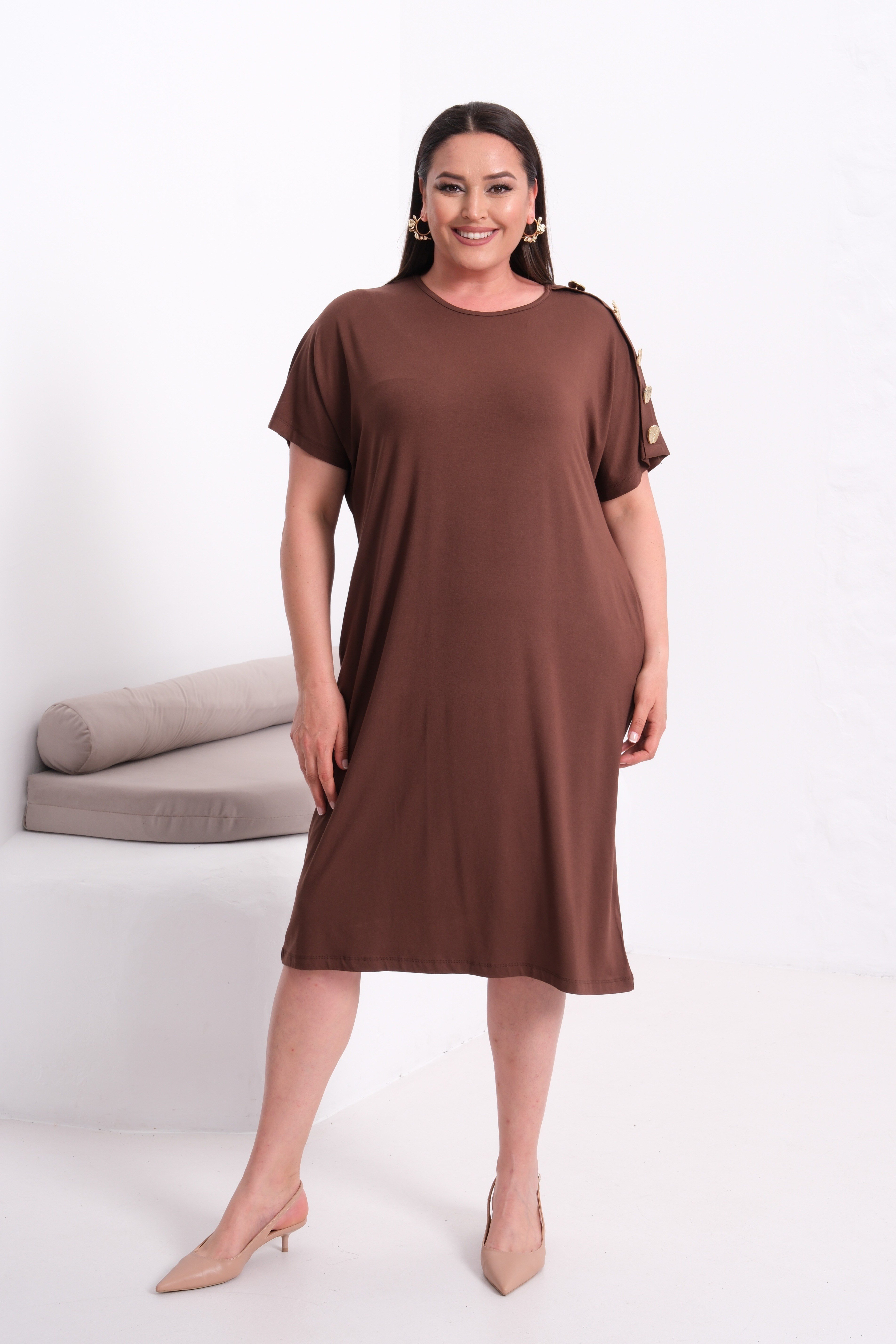 2558 Omzu Düğmeli Oversize Kahverengi Elbise