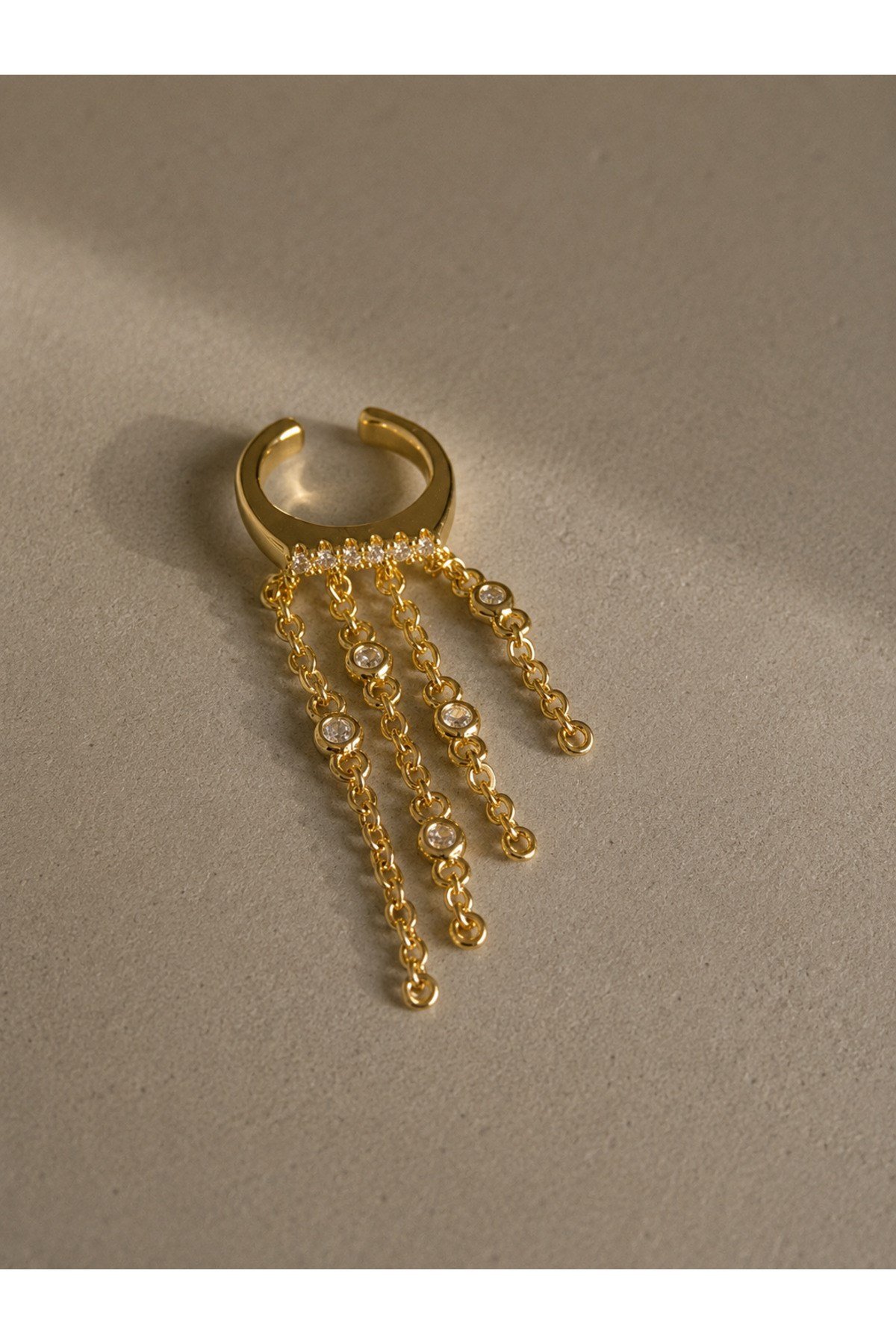 DéMila Premium Celeste Altın Renk Taşlı Zincir Detaylı Kıkırdak Küpe Earcuff