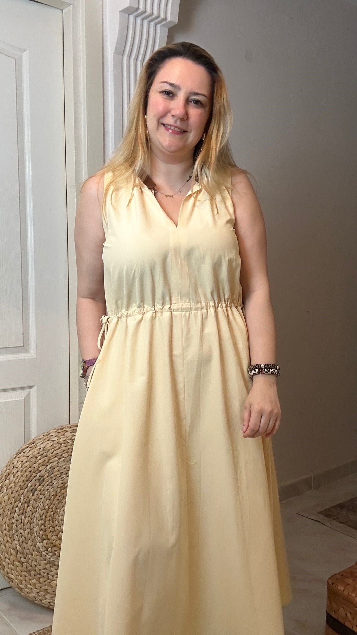 marka model sarı elbise