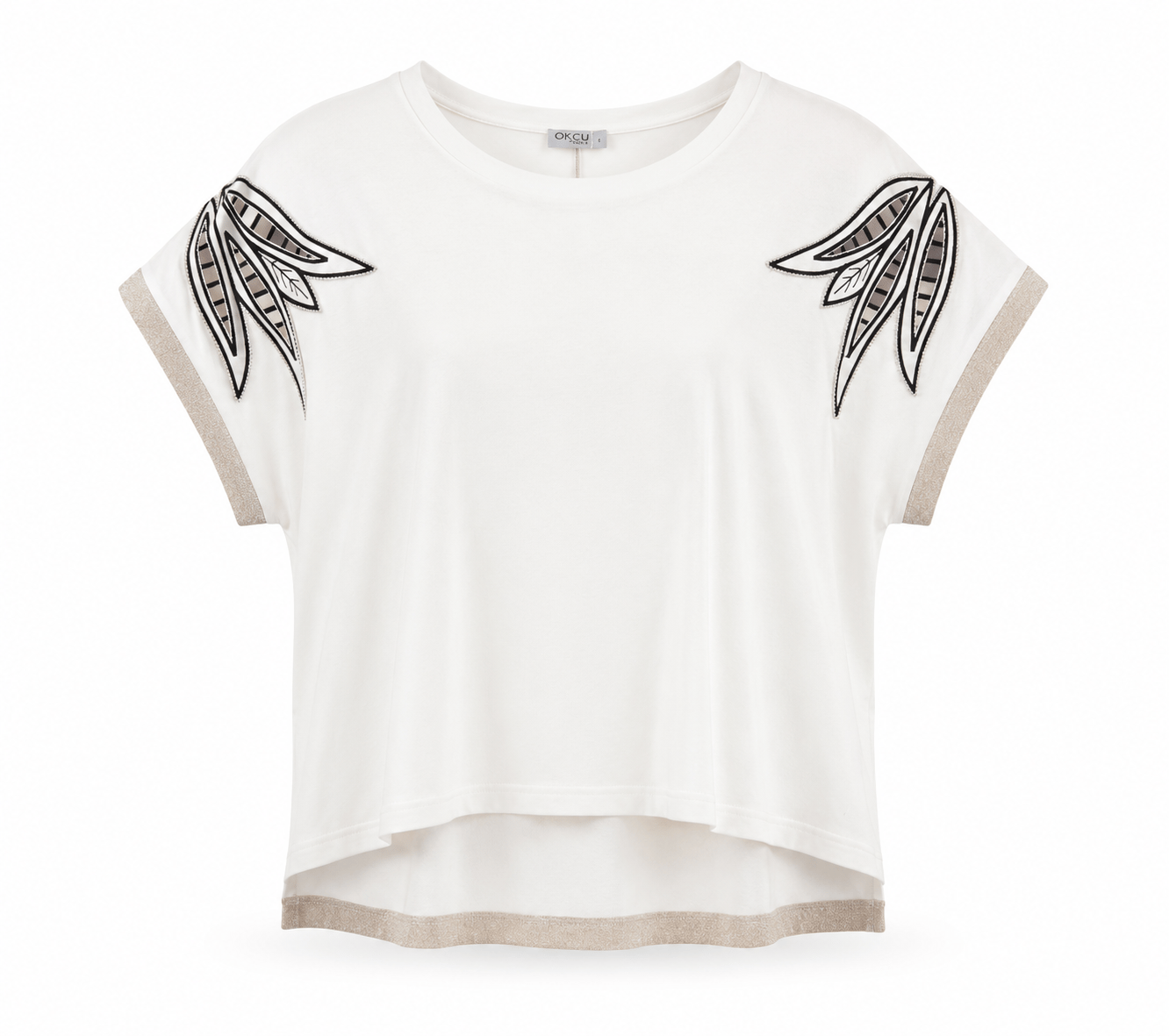 OMUZ APLİKELİ SİM ŞERİTLİ VİSKON T-SHIRT