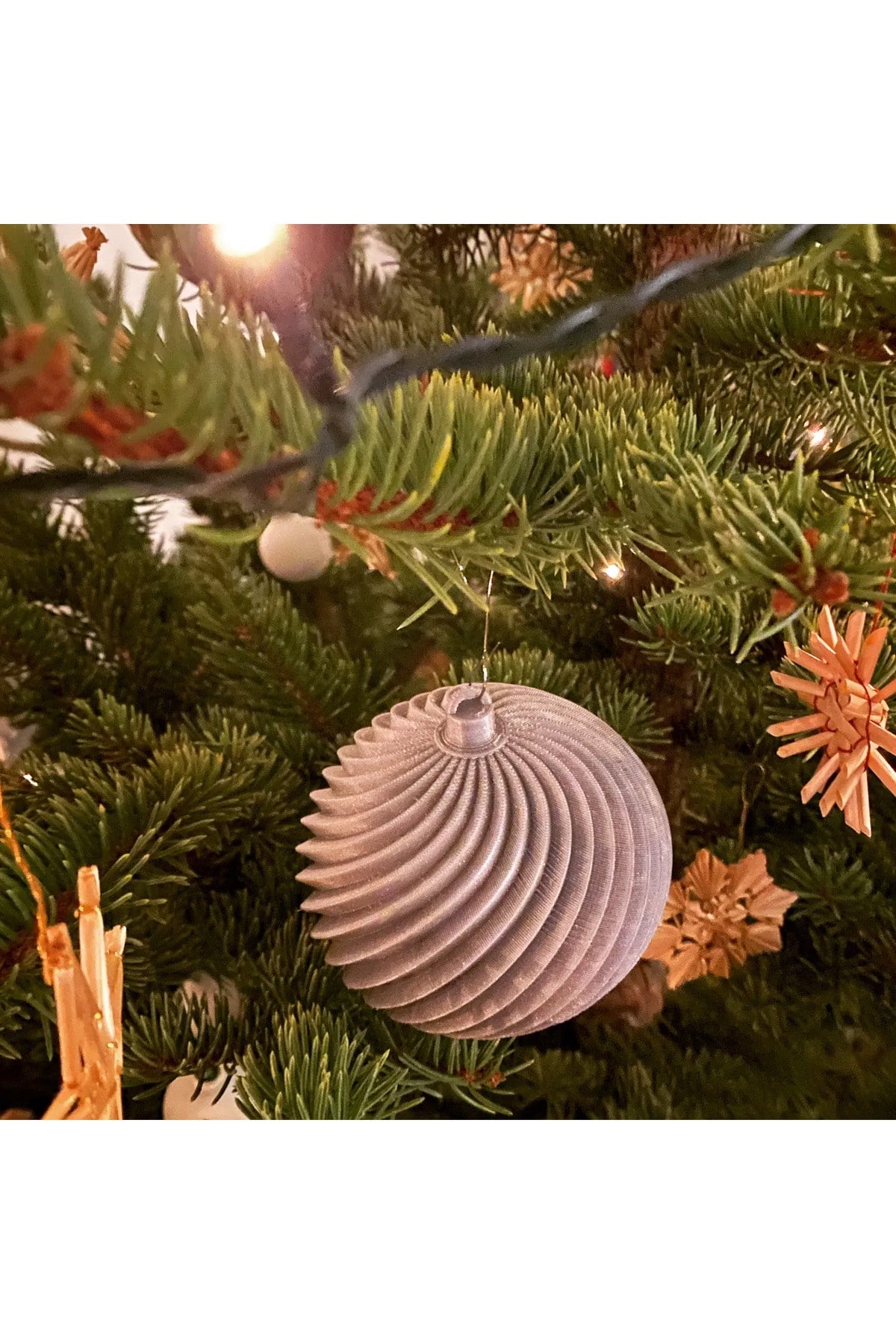 6 Adet Yılbaşı Çam Ağacı Süsü Top - 3 cm