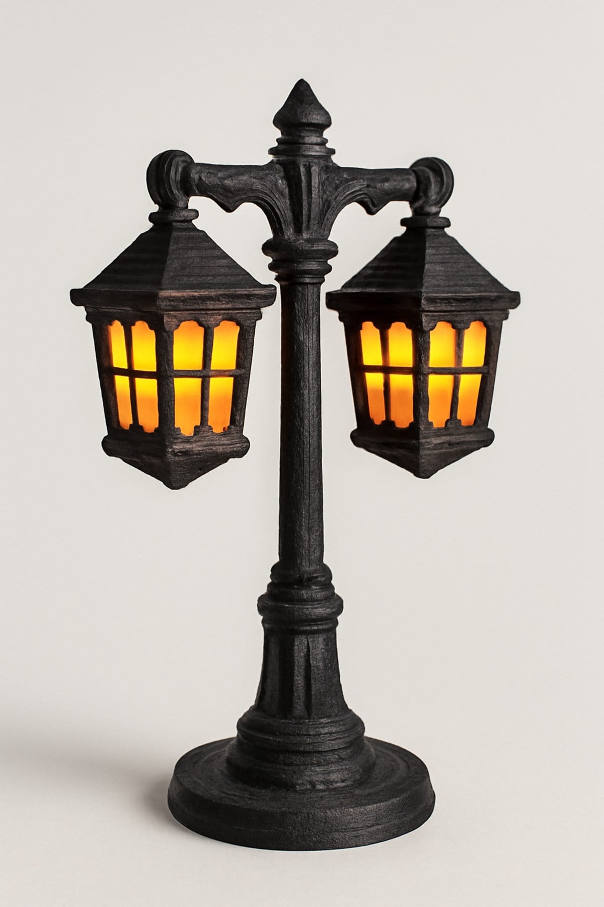Dekoratif Aydınlatma Mumluk Antik Meydan Feneri Mumluk Plastiktir. Tea Light Mum Dahildir.