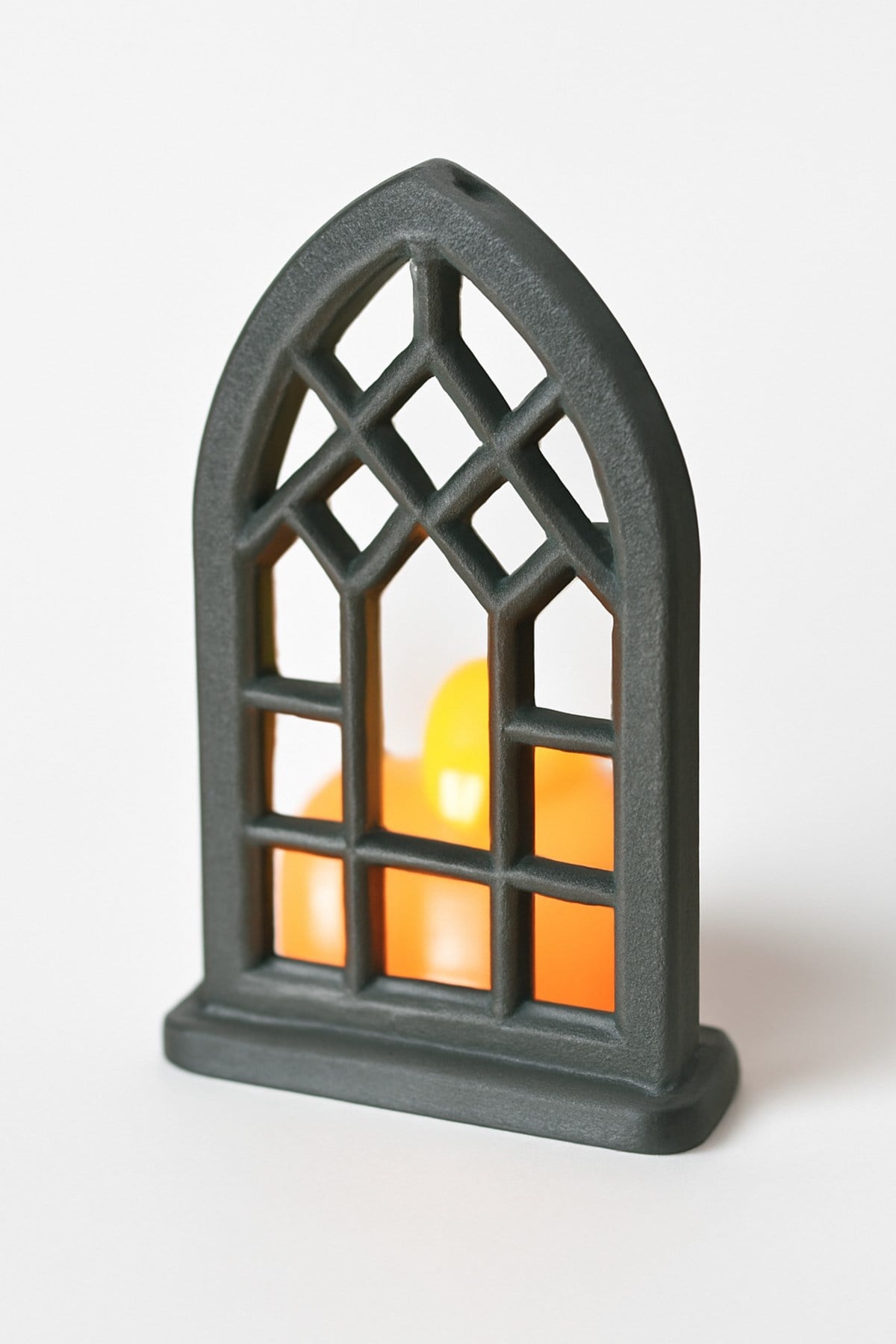 Dekoratif Aydınlatma Mumluk Boyalı Pencere Mumluk Plastiktir. Tea Light Mum Dahildir.