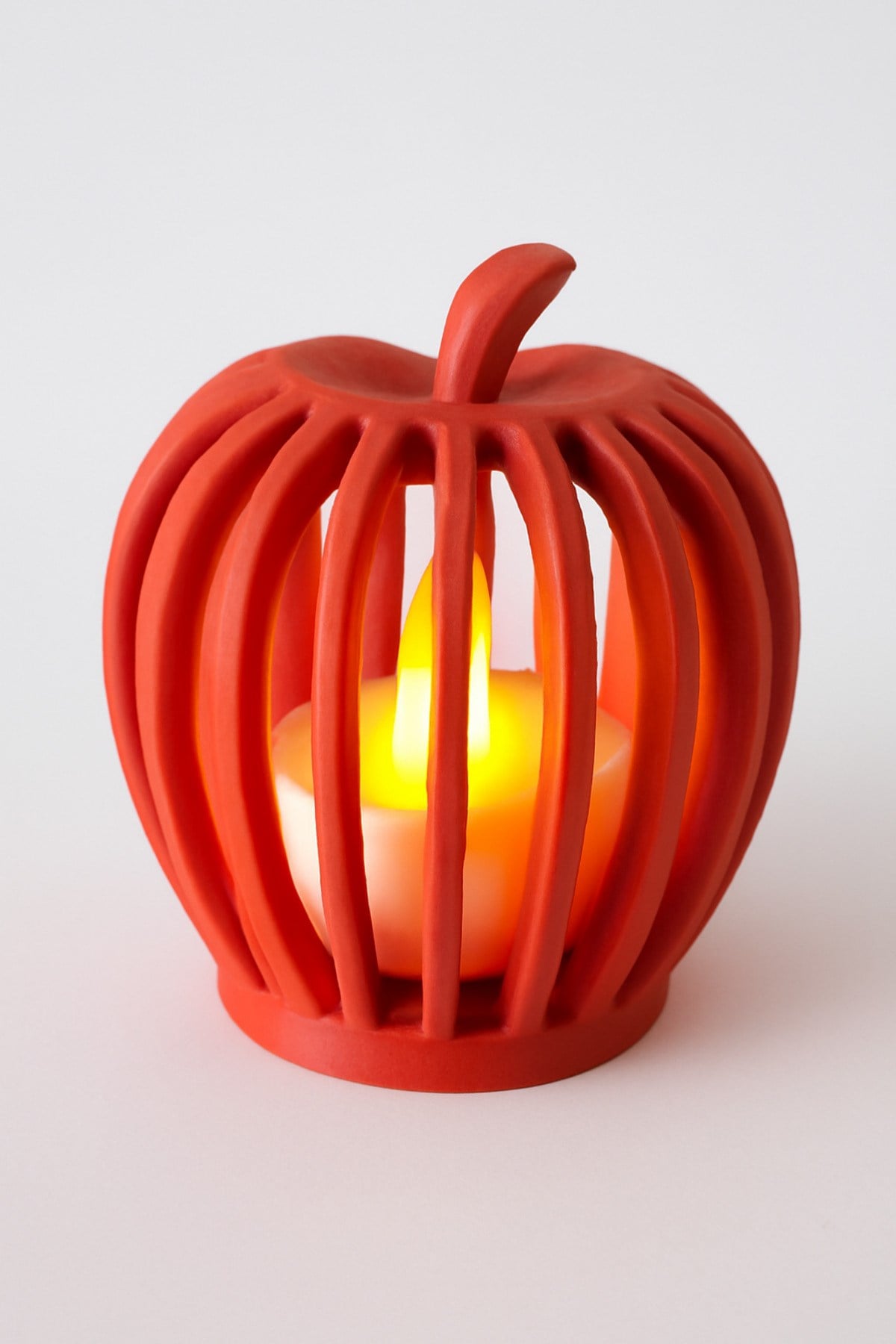 Dekoratif Aydınlatma Mumluk Elma Cıtalı Mumluk Plastiktir. Tea Light Mum Dahildir.