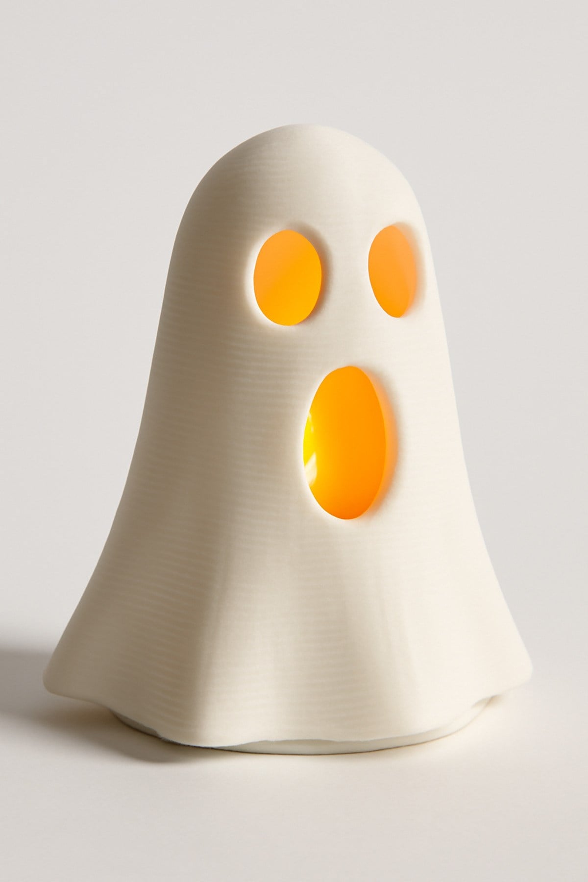 Dekoratif Aydınlatma Mumluk Hayalet Sürpriz Mumluk Plastiktir. Tea Light Mum Dahildir.