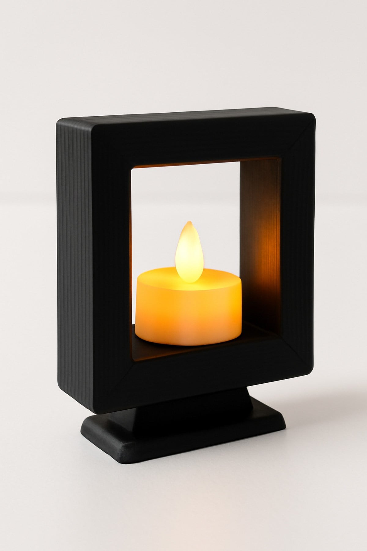 Dekoratif Aydınlatma Mumluk Kare Çerçeve Mumluk Plastiktir. Tea Light Mum Dahildir.