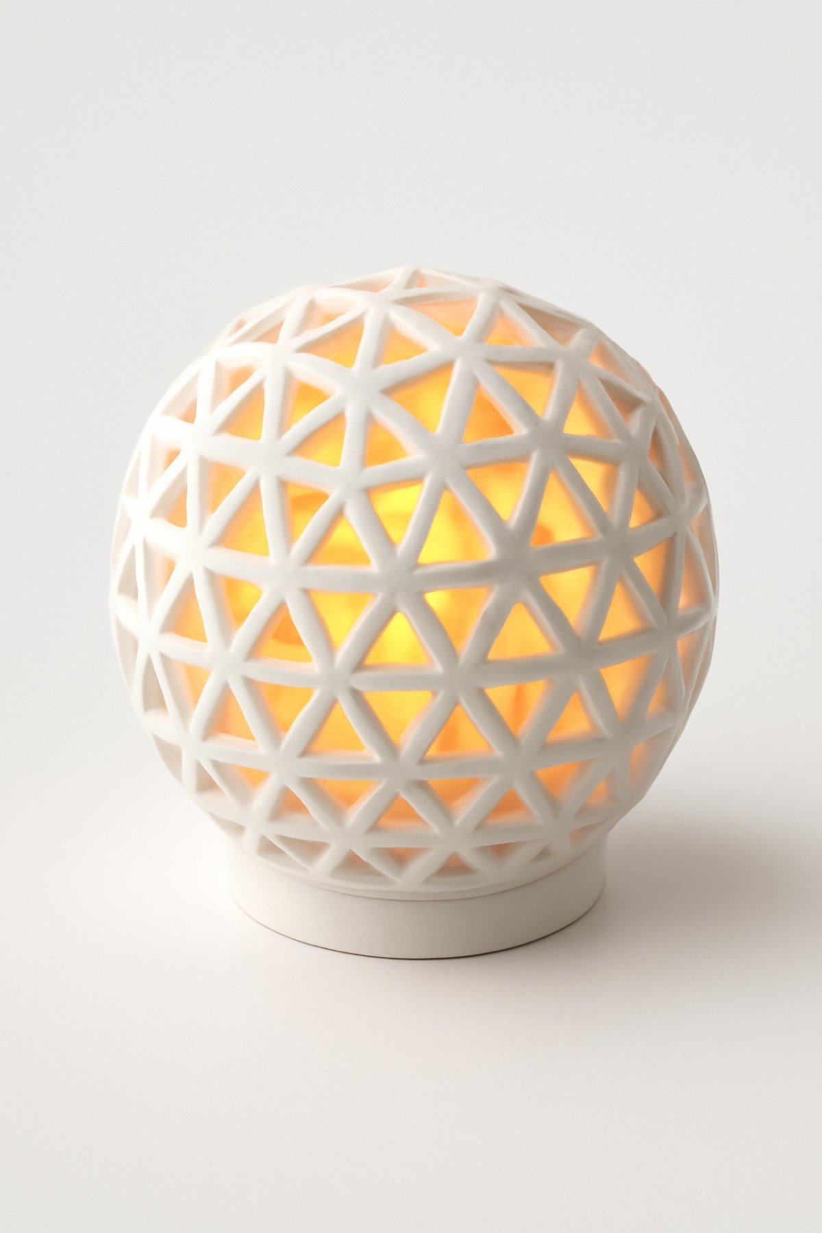 Dekoratif Aydınlatma Mumluk Küre Cıtalı Mumluk Plastiktir. Tea Light Mum Dahildir.