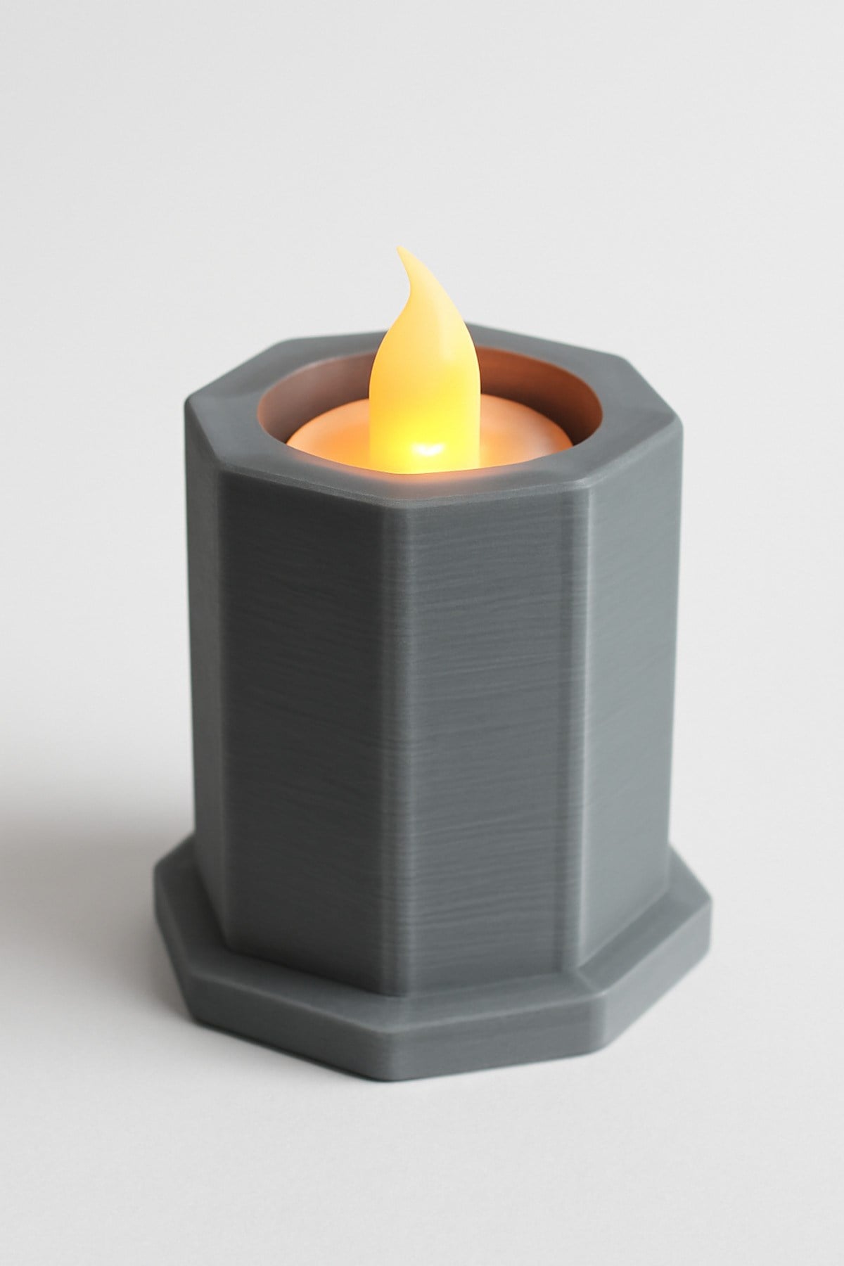 Dekoratif Aydınlatma Mumluk Sekizgen Mumluk Plastiktir. Tea Light Mum Dahildir.