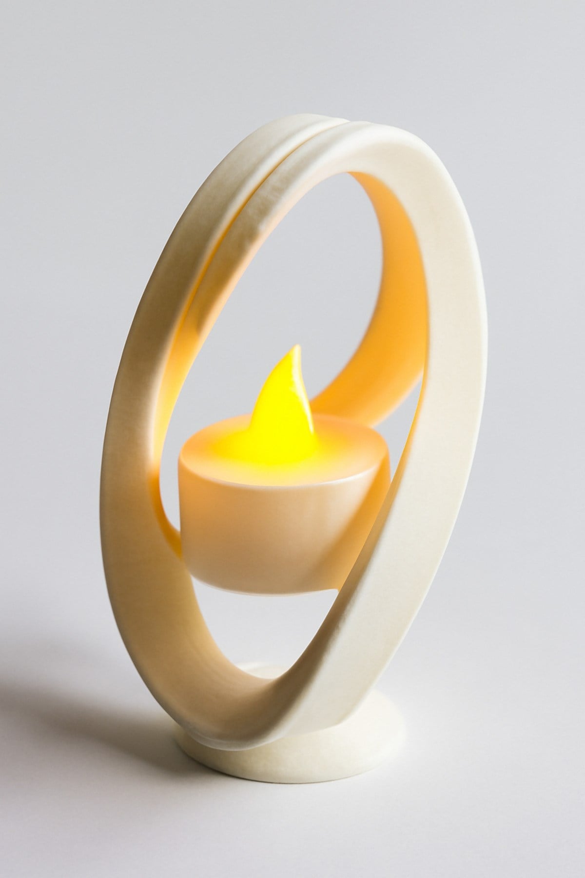 Dekoratif Aydınlatma Mumluk Sonsuz Döngü Mumluk Plastiktir. Tea Light Mum Dahildir.