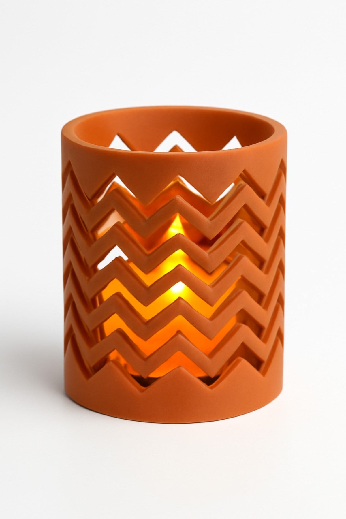 Dekoratif Aydınlatma Mumluk Zig Zag Mumluk Plastiktir. Tea Light Mum Dahildir.