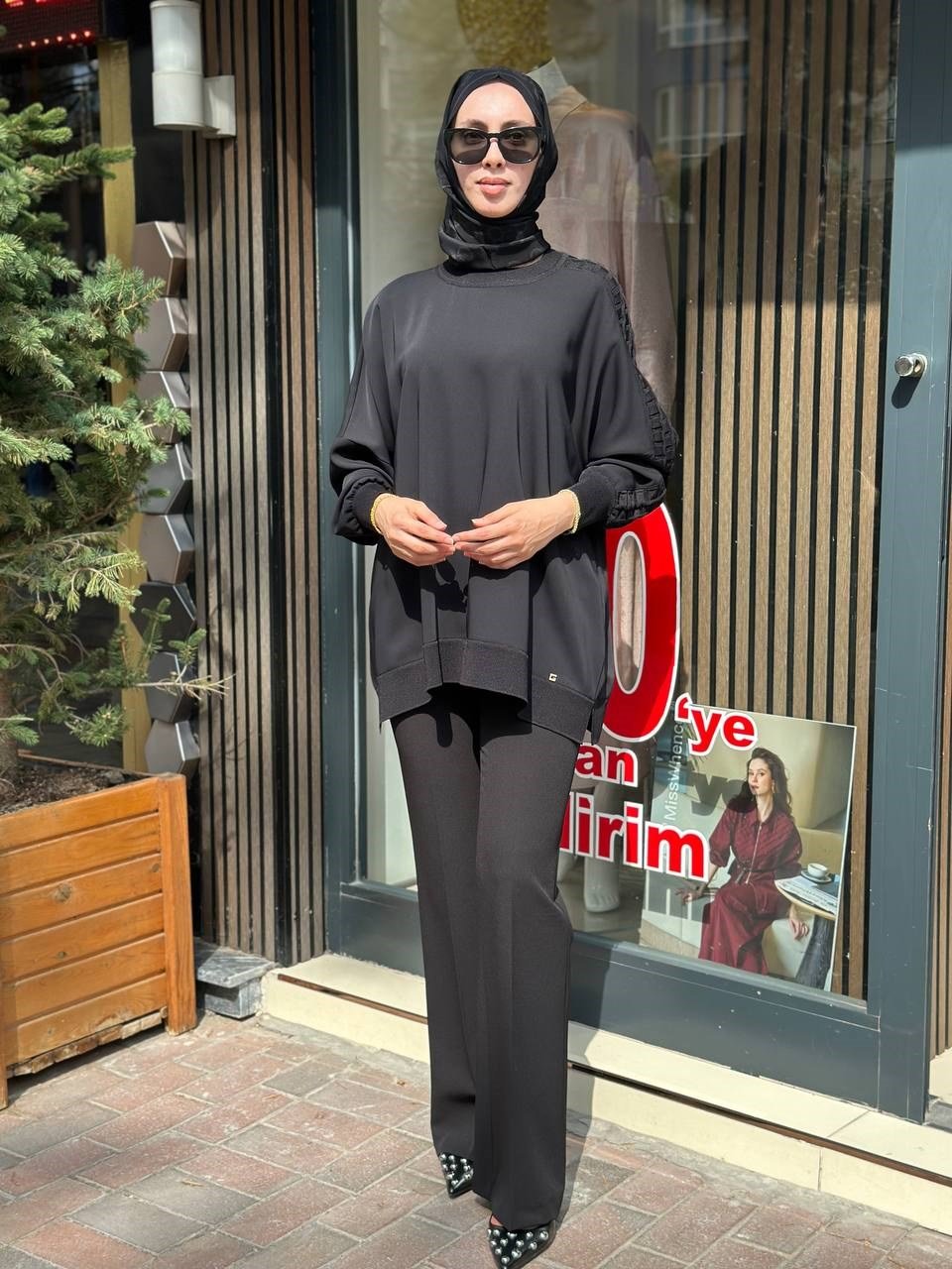 Ghisa 4730T4468 Siyah Kolları Merserize Detaylı Tunik