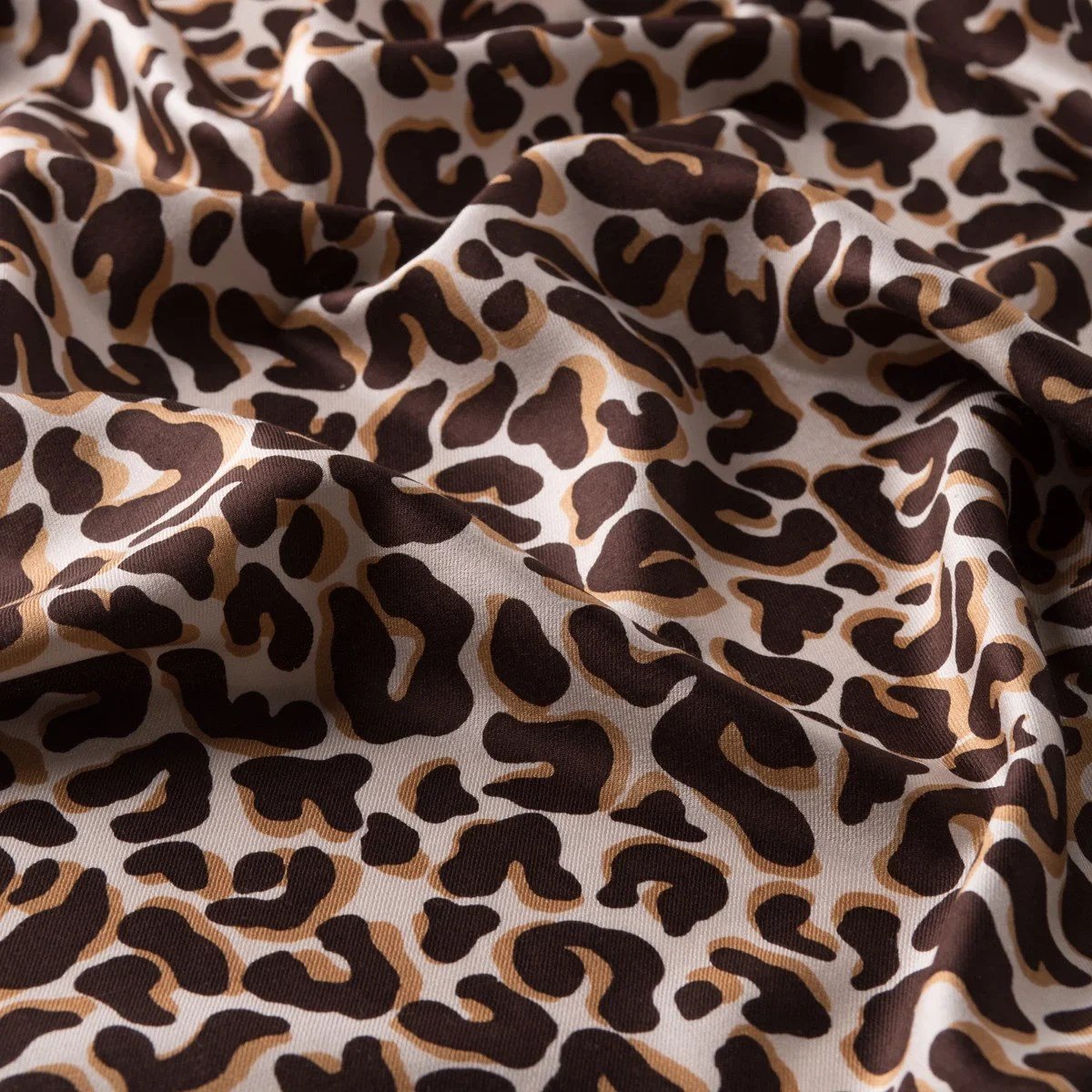 İpekevi 02452 Kahve Leopar Desenli İpek Şal