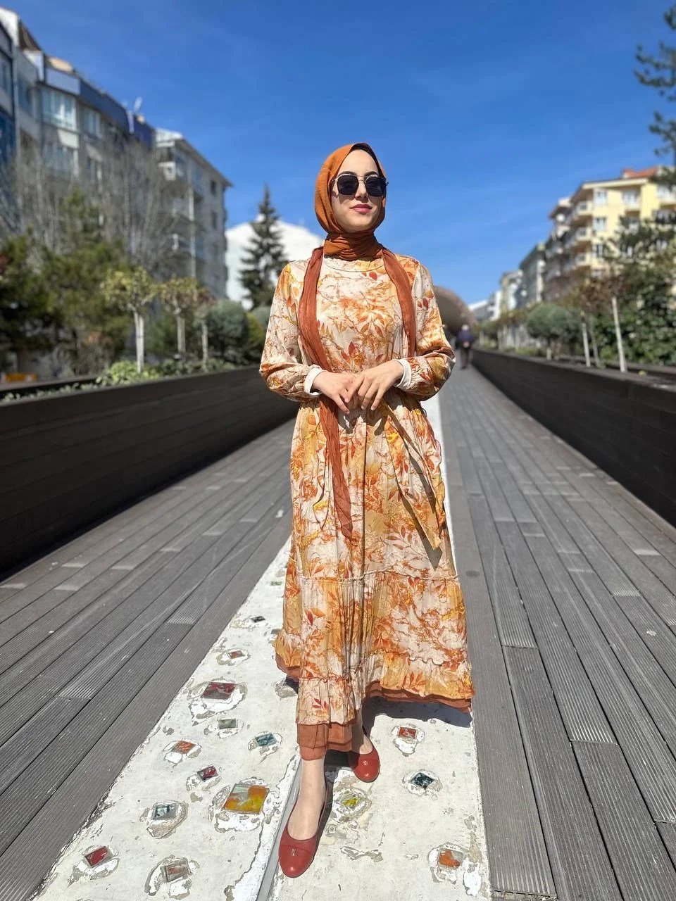 Misswhence 35808 Oranj Desenli Fularlı Elbise