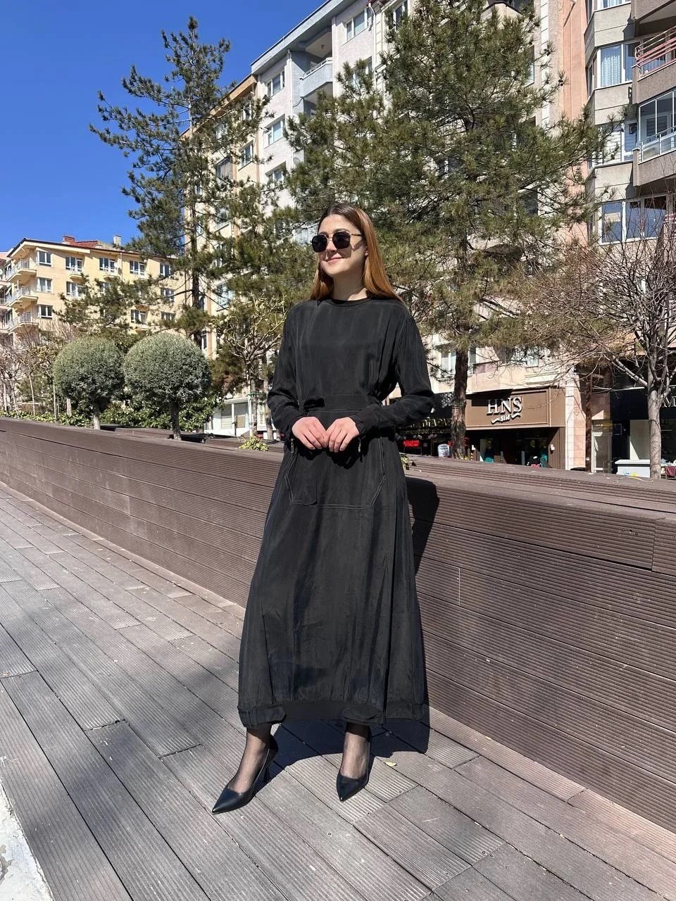 Misswhence 37838 Siyah Etek Ucu Detaylı Elbise