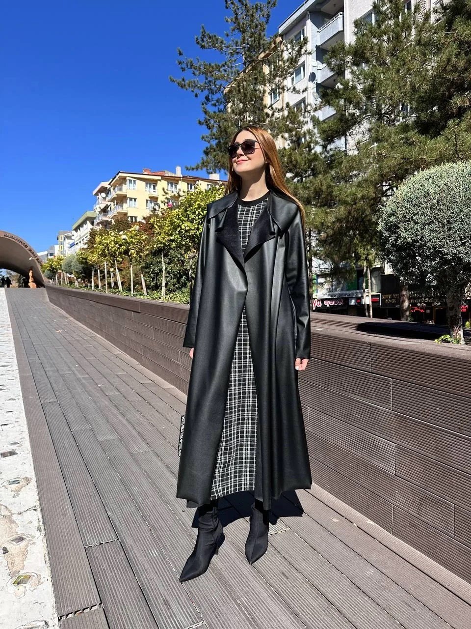 Noi 74316 Siyah Deri Arkası Kemerli Kap