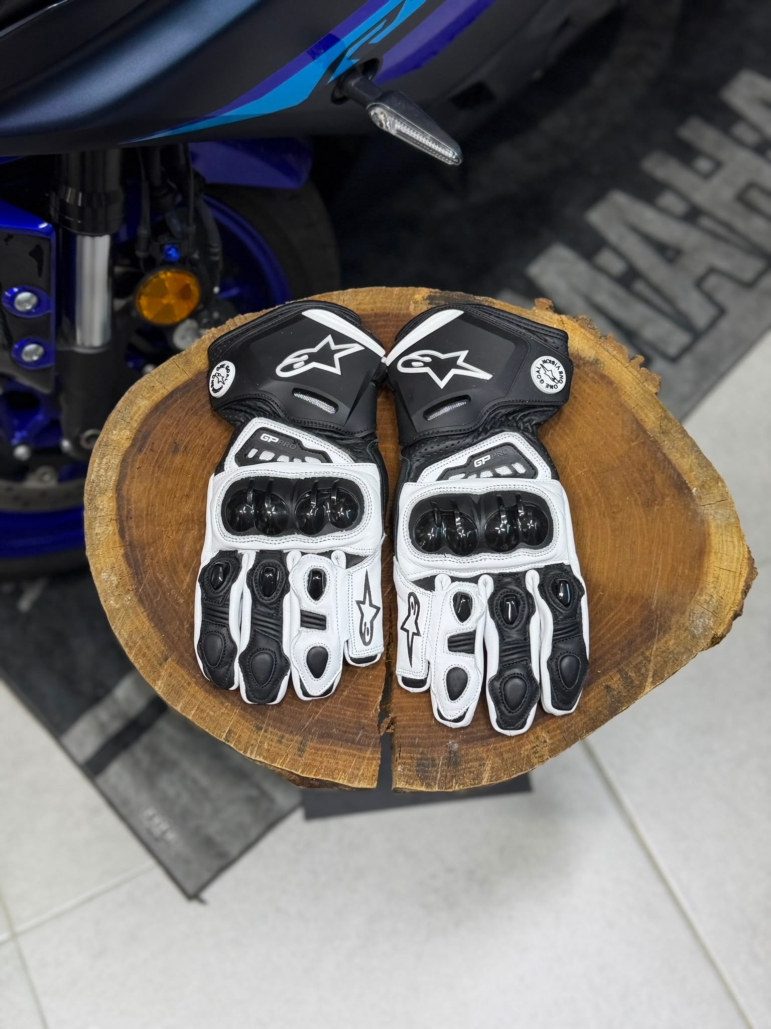 Alpinestars Deri Eldiveni Beyaz-Siyah