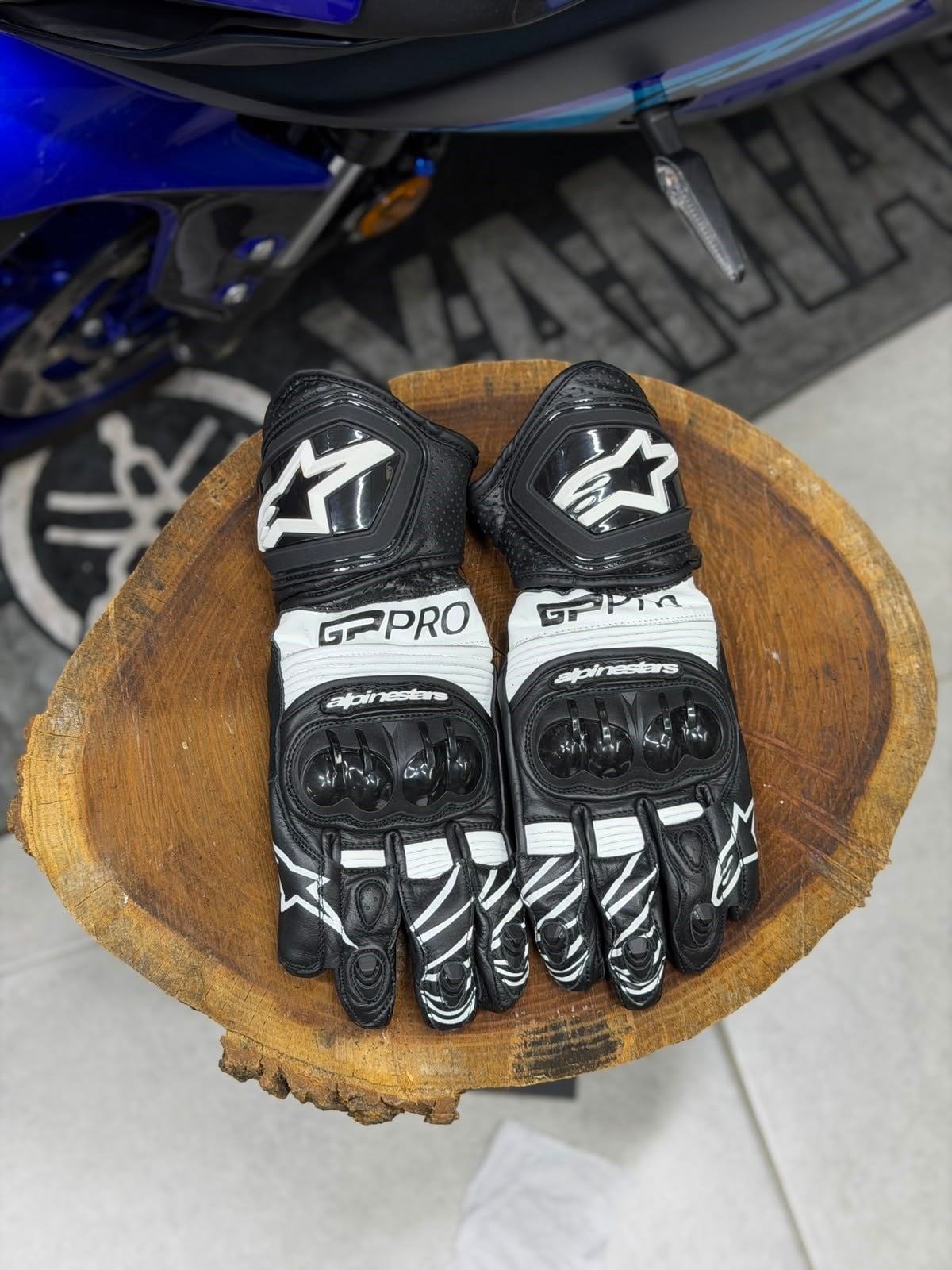 Alpinestars Deri Eldiveni Gp Pro Beyaz-Siyah