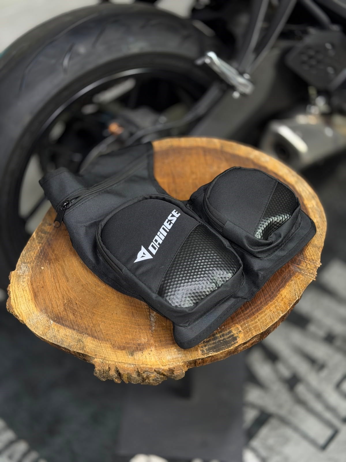 Dainese Bacak Çantası
