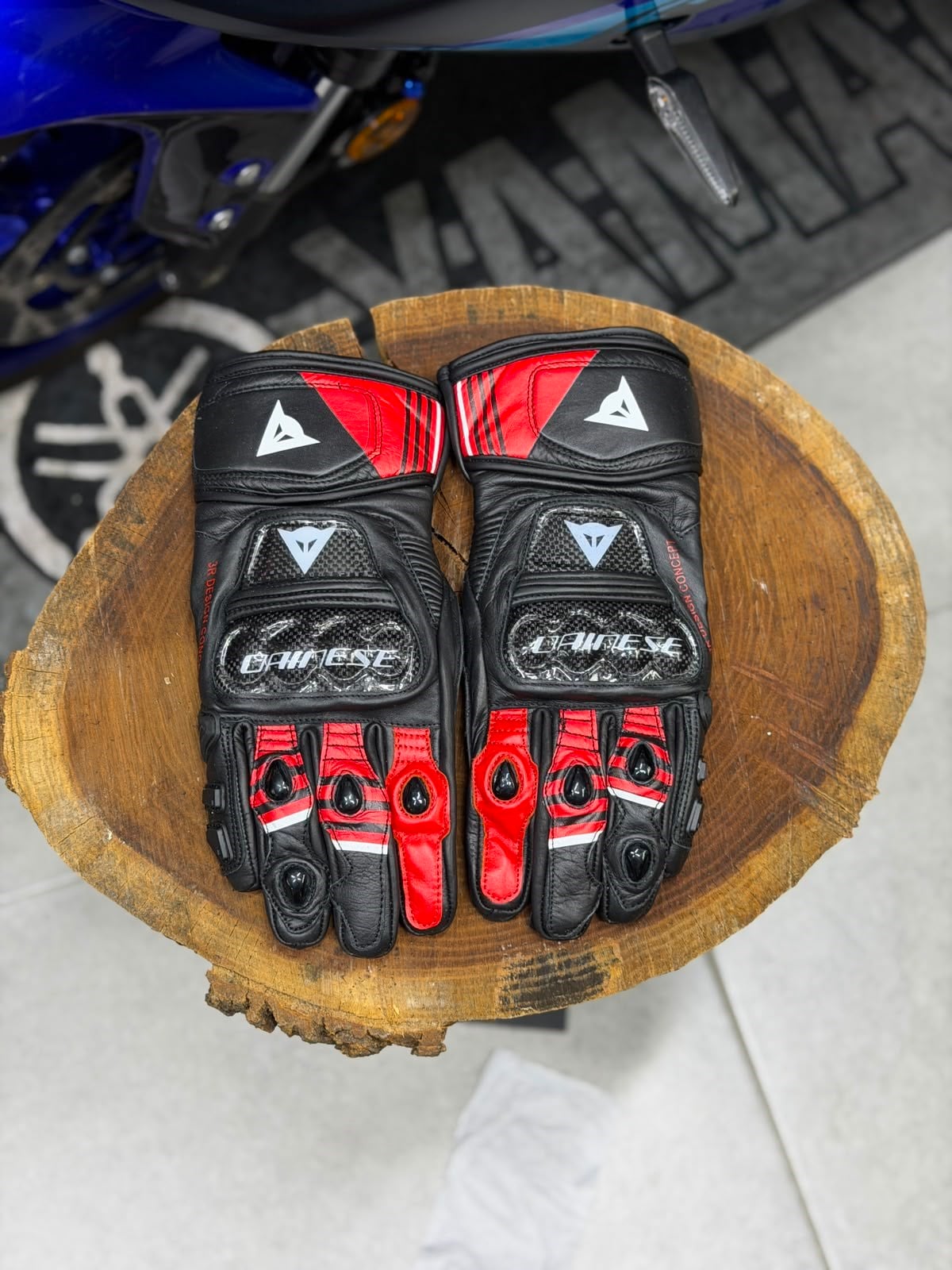 Dainese Deri Eldiveni Carbon Redline