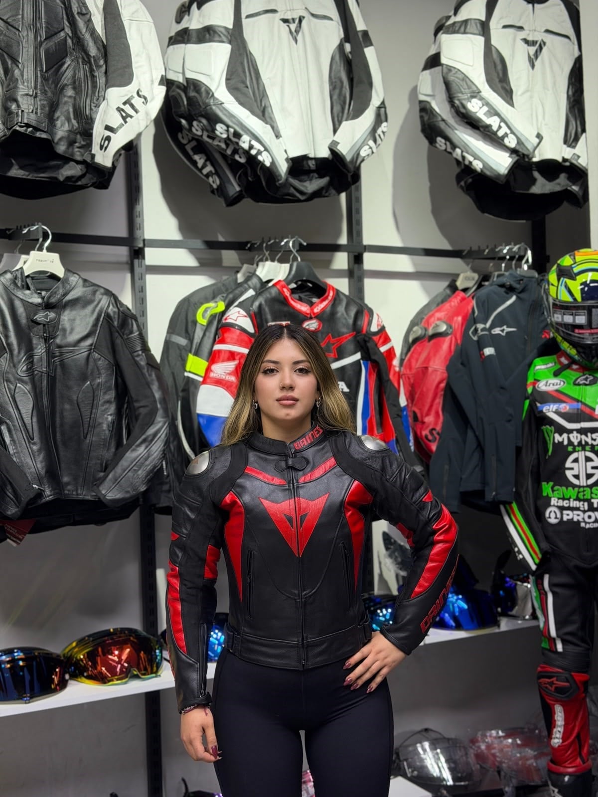 Dainese Kadın Deri Ceketi Kırmızı Kanatlı
