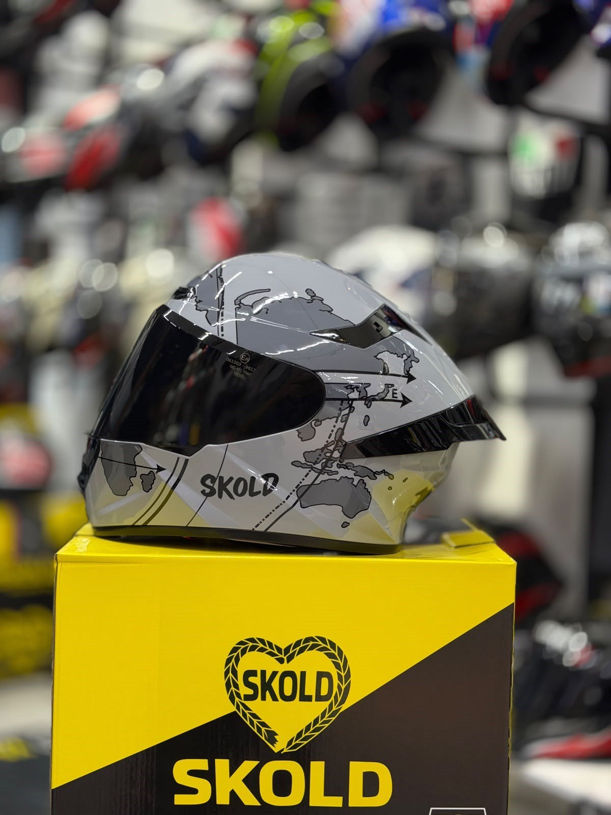 Skold Full Gri Kask