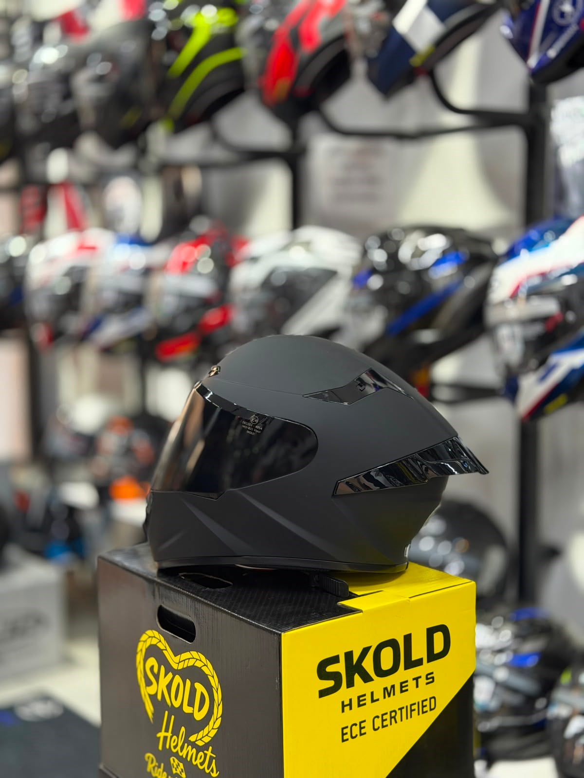 Skold Full Siyah Mat Kask