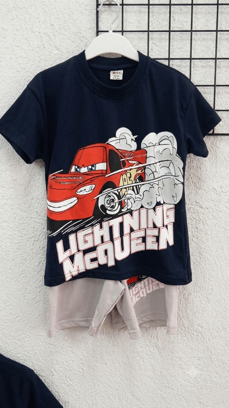 PONKİ ŞİMŞEK MCQUEEN DESENLİ LACİVERT T-SHİRT VE GRİ ŞORTLU TAKIM
