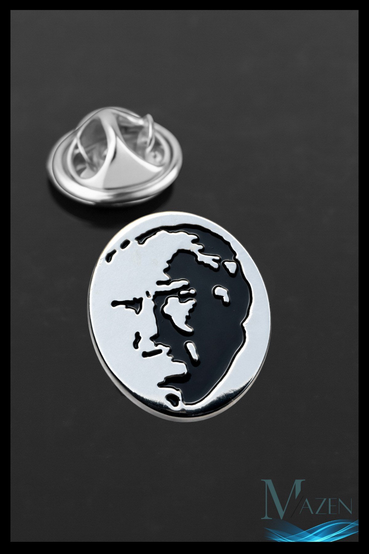 Atatürk Silüet Yaka Rozeti | Siyah Zemin | Gümüş Renk Metal Elips