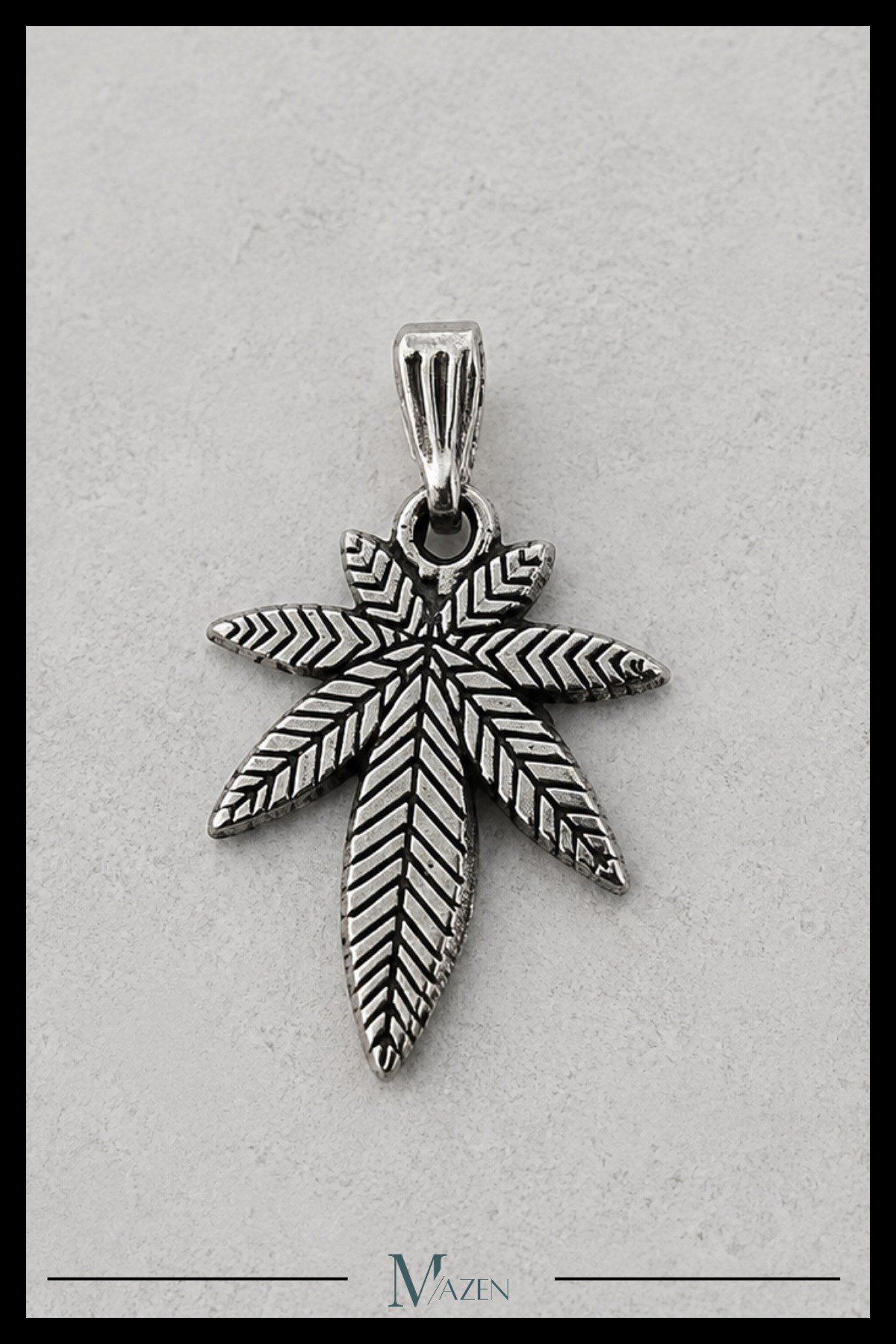 Kenevir Yaprağı Figürlü Antik Gümüş Renk Unisex Kolye Ucu Retro Rock Tasarım