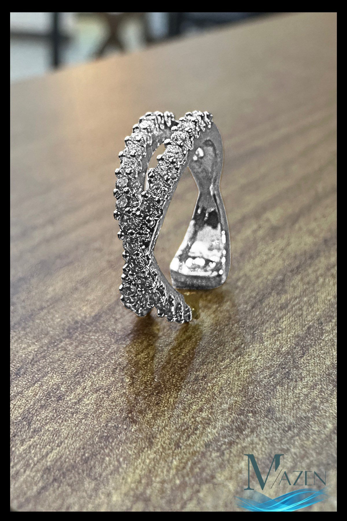 Taşlı Çapraz Halka Kıkırdak Küpe | Earcuff | Kadın Takı Aksesuar | Delik Gerektirmeyen