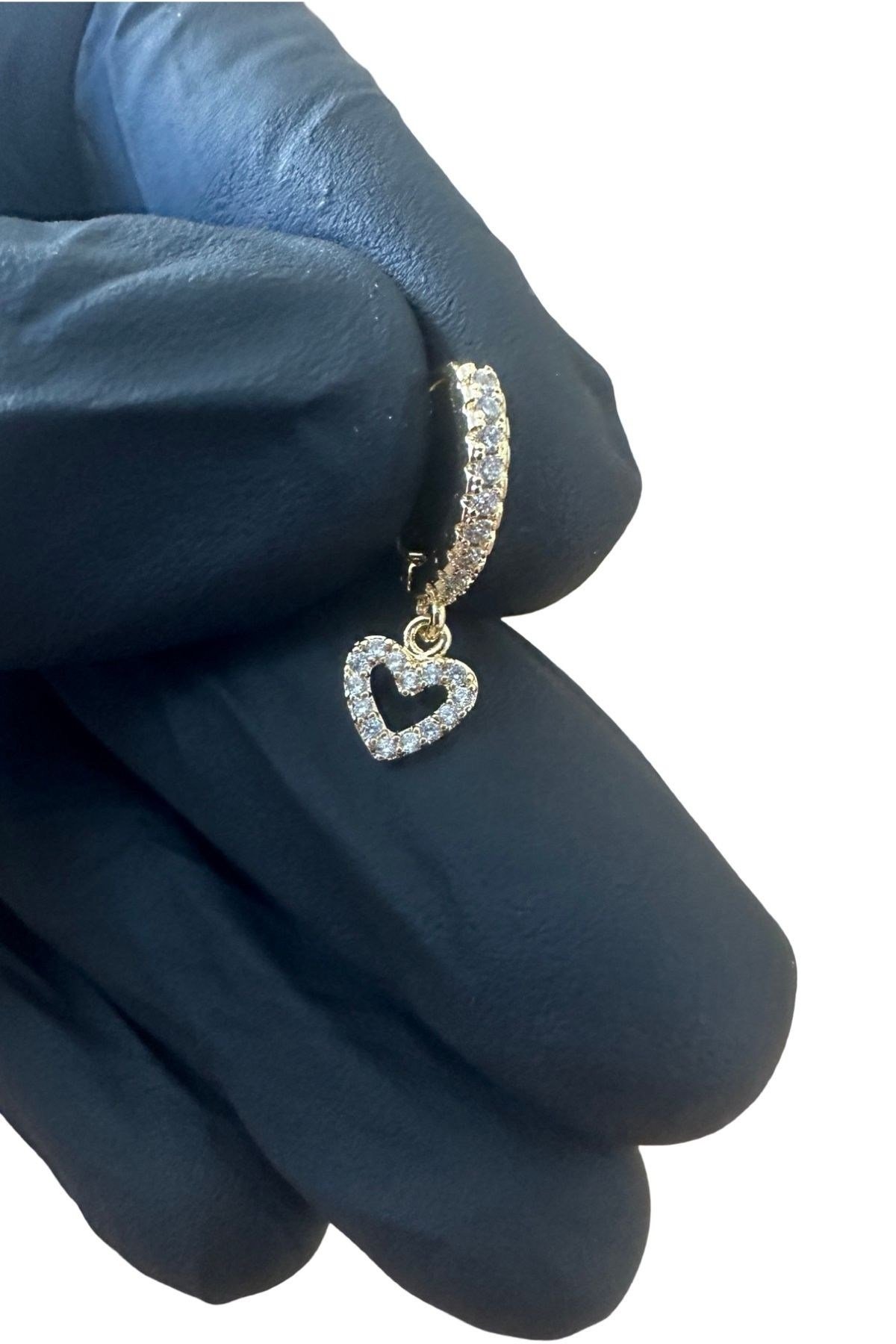 Zirkon Taşlı Minik Kalp Sallantılı Kıkırdak Küpe 1 ADET 8 MM