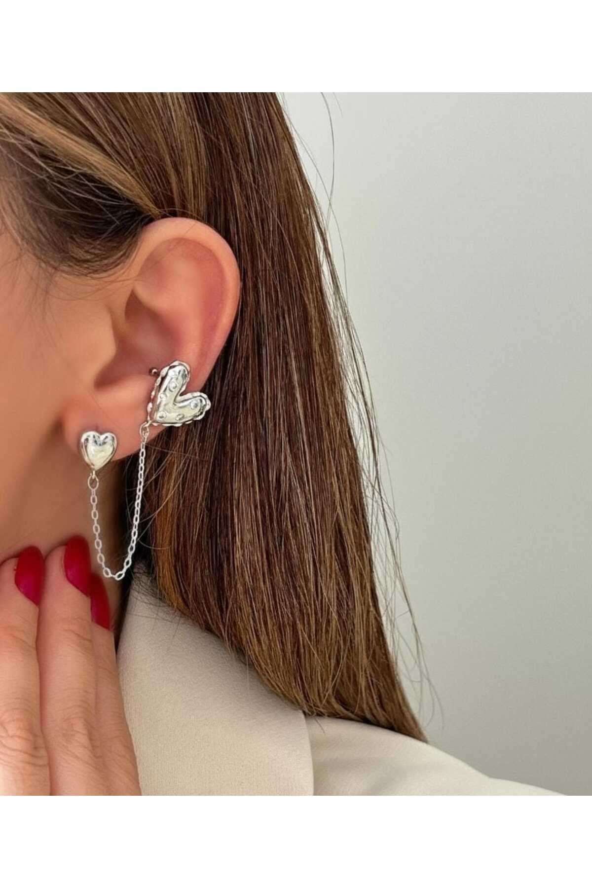 Çelik kalp zincir detaylı gümüş earcuff