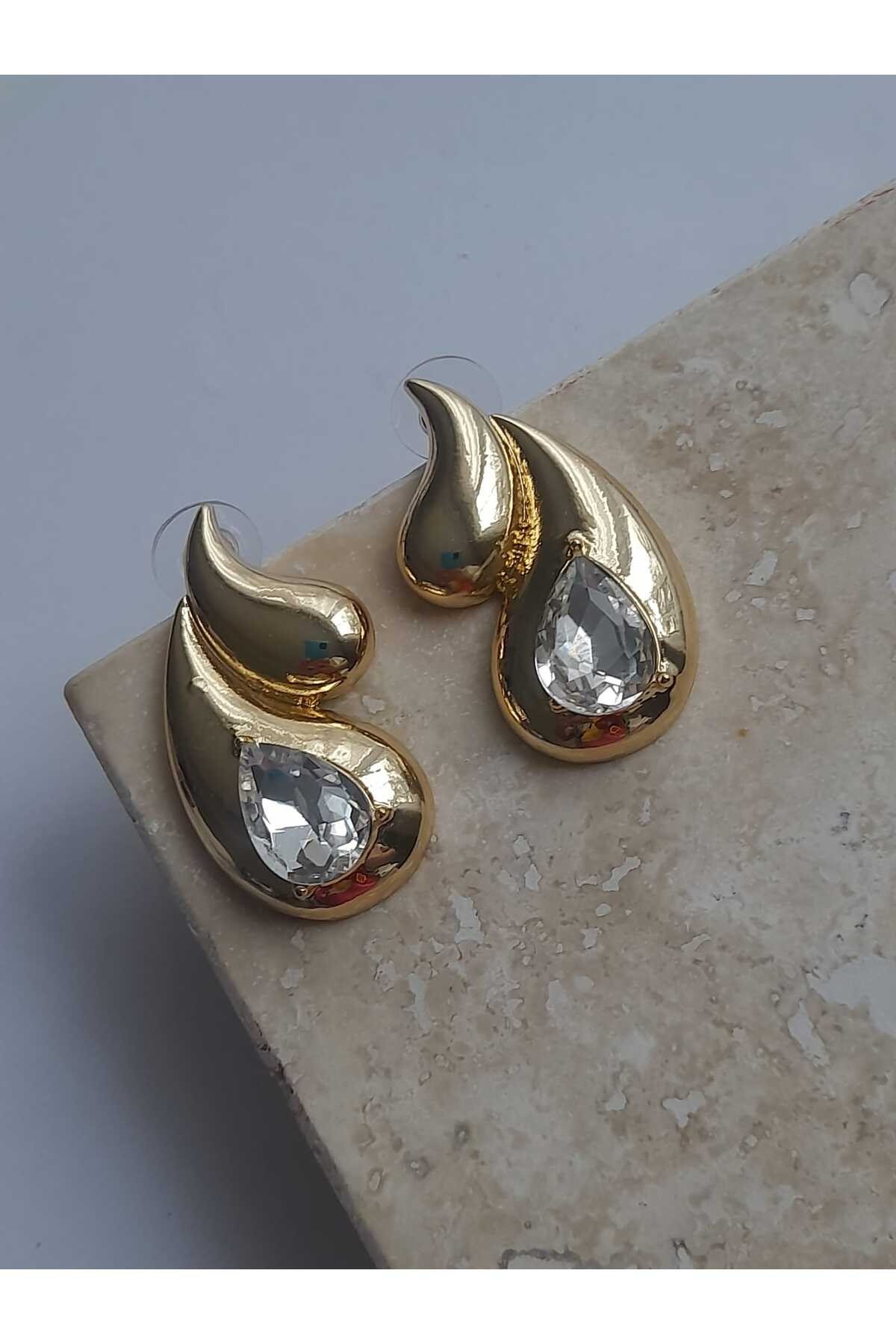 Damla model gold küpe