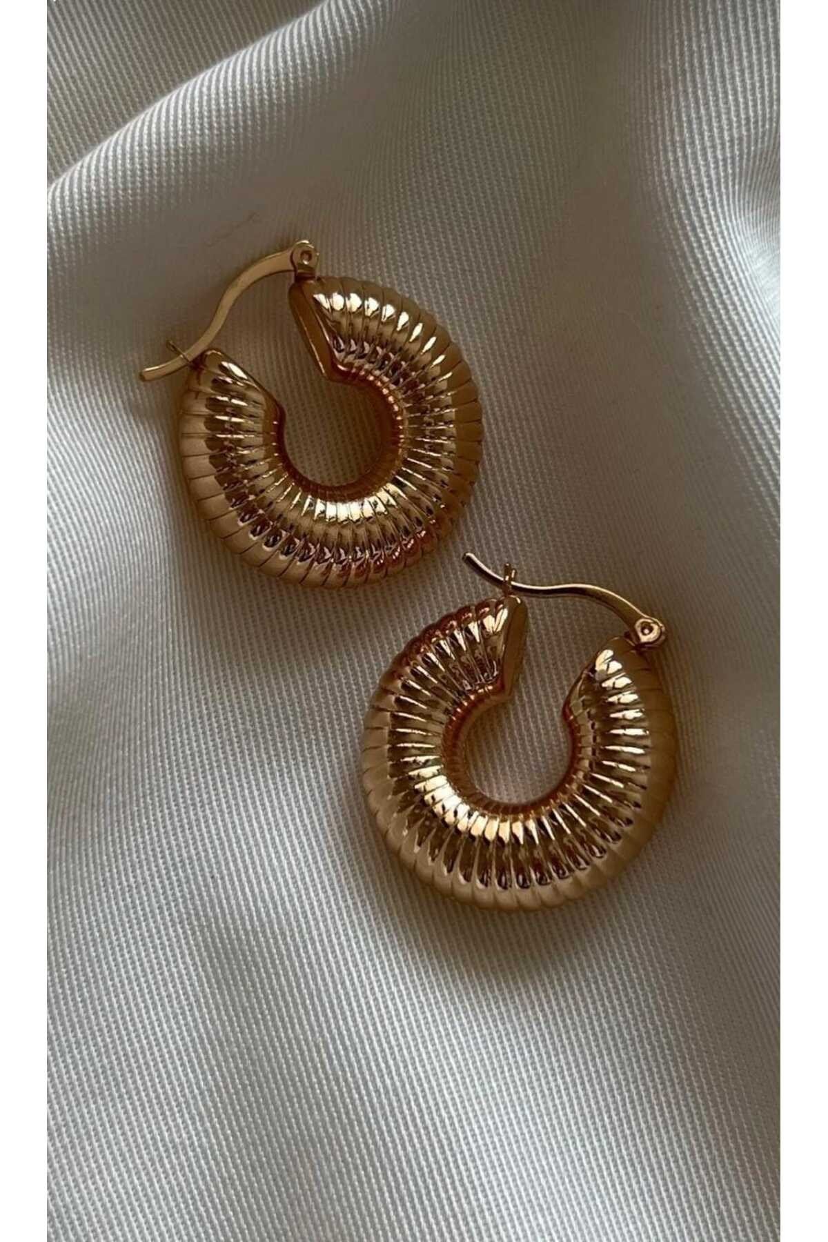 Gold Vintage Görünümlü Halka Küpe