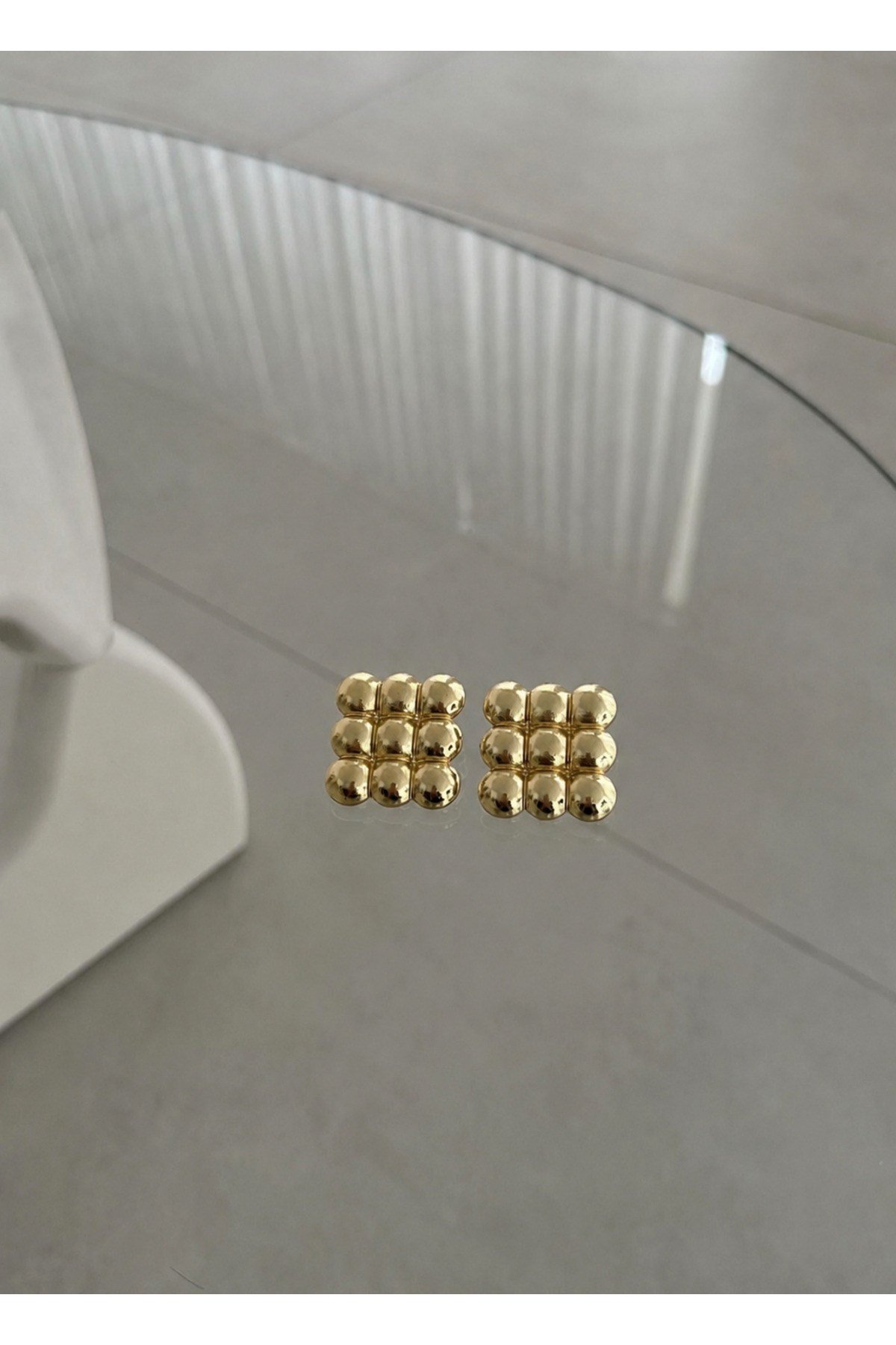 Kare Gold Topçuk Küpe