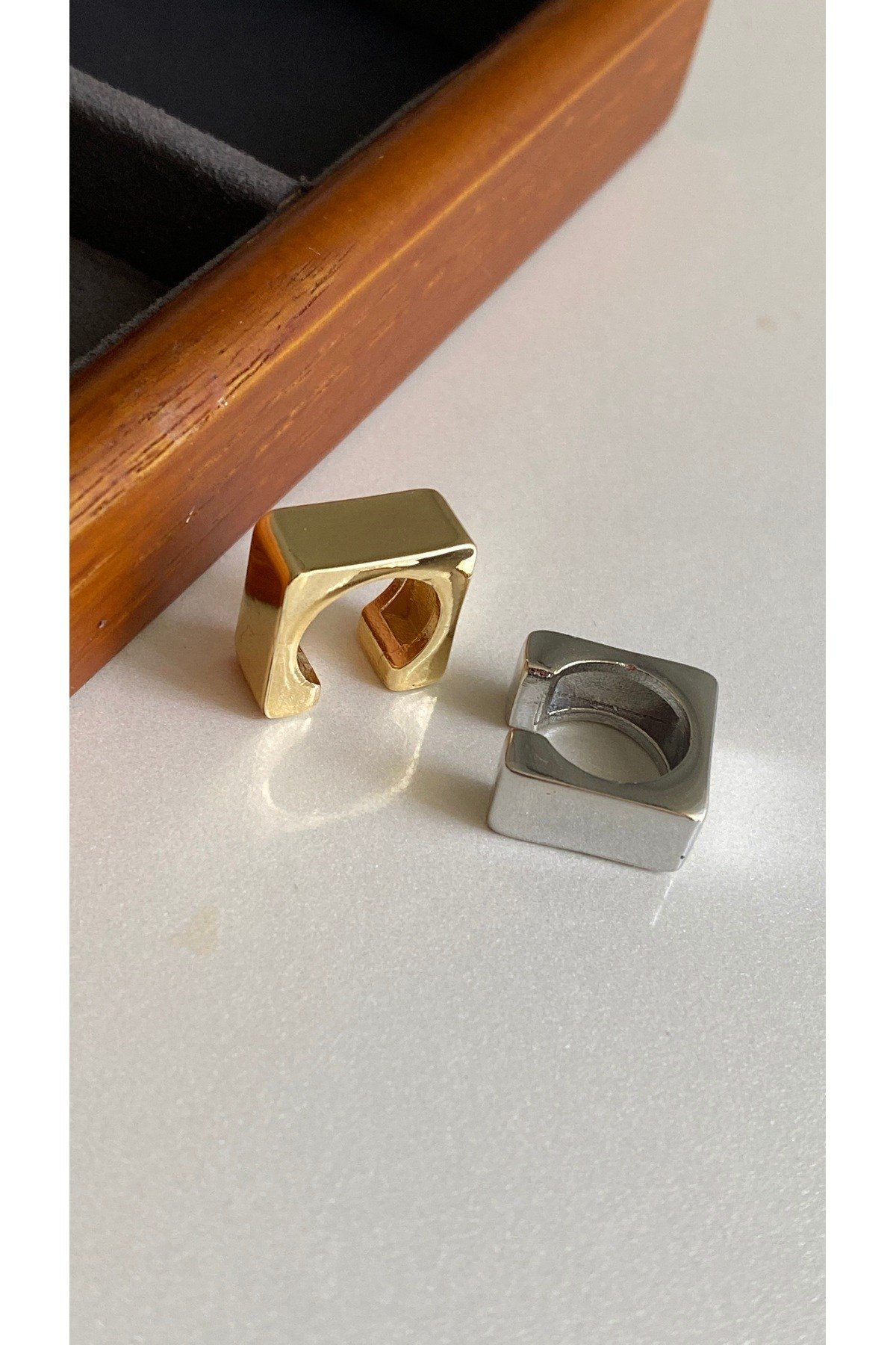 Küp kıkırdak (Earcuff)