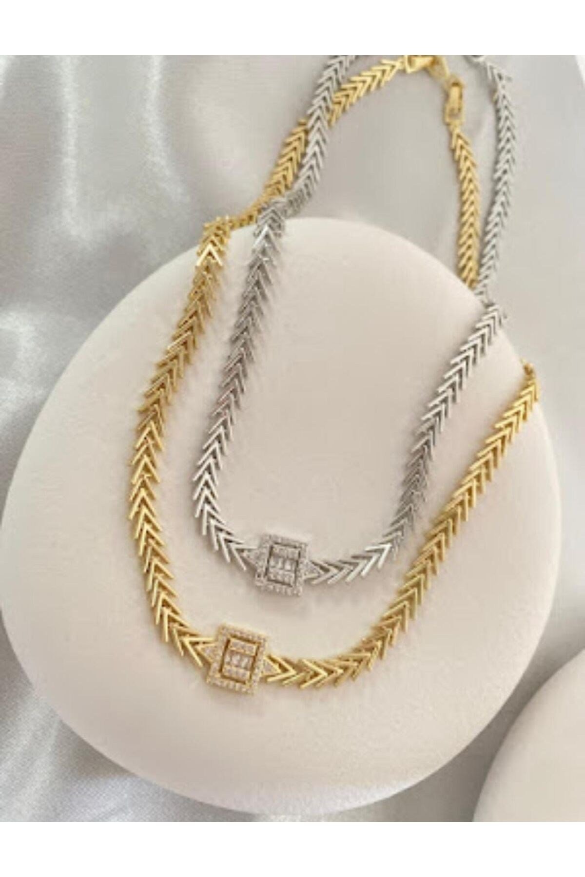 Lizzy gold baget kolye